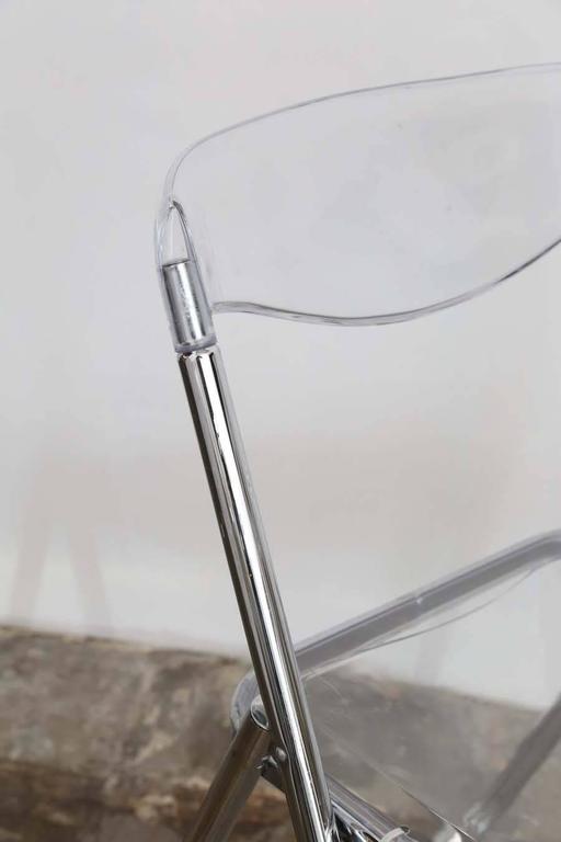 Set Of Six Mid Century Modern Lucite And Chrome Folding Chairs For Offered Is A Vintage Modern Groovy Set Of Six Lucite Folding Chairs