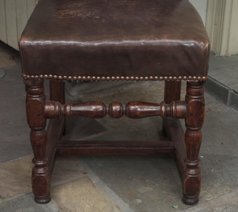 Pair of 17th Century Leather and Walnut Side Chairs In Good Condition For Sale In New Orleans, LA