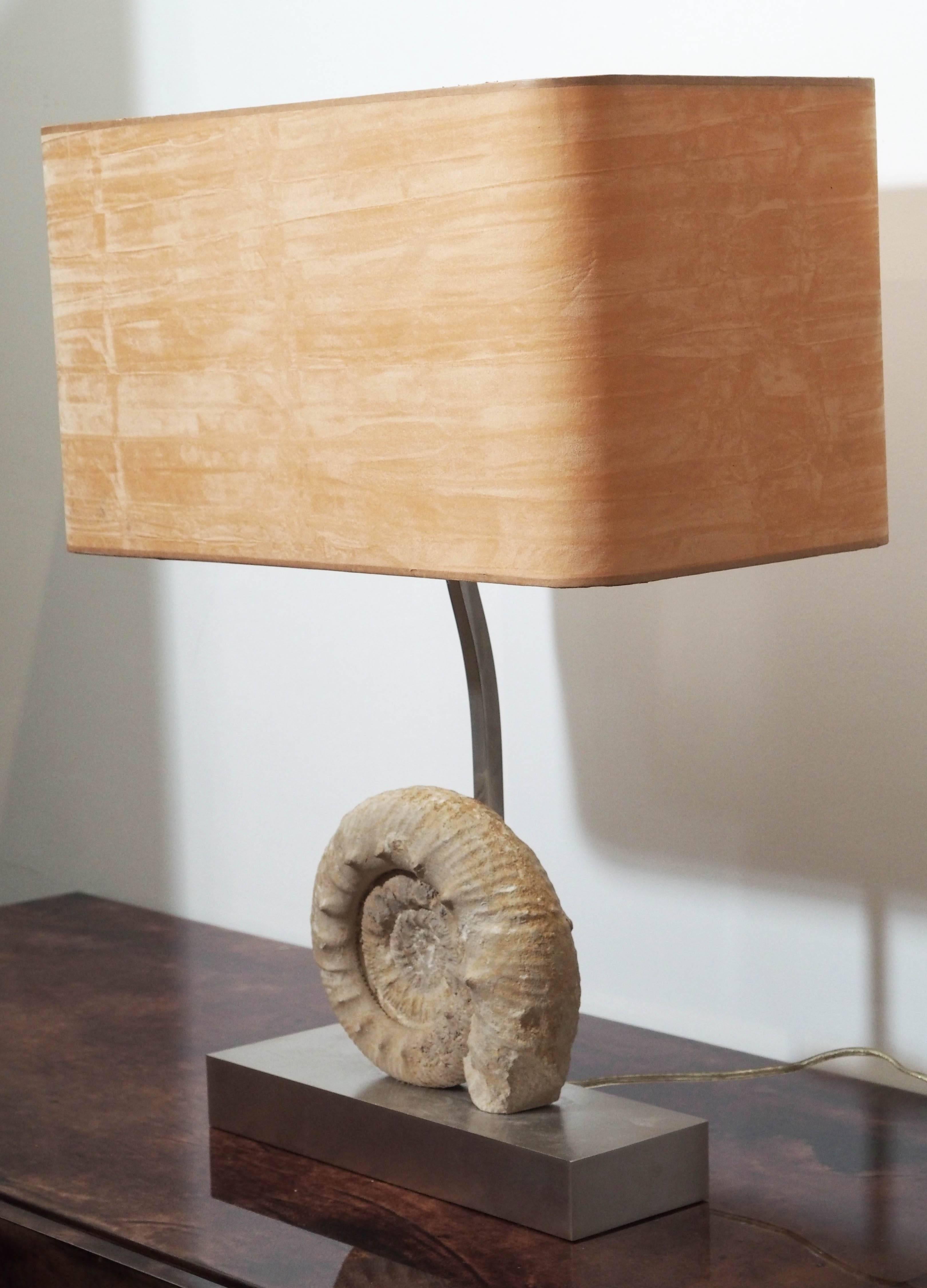 Pair of Limestone Nautilus Shell Table Lamps, 20th century In Good Condition For Sale In New Orleans, LA