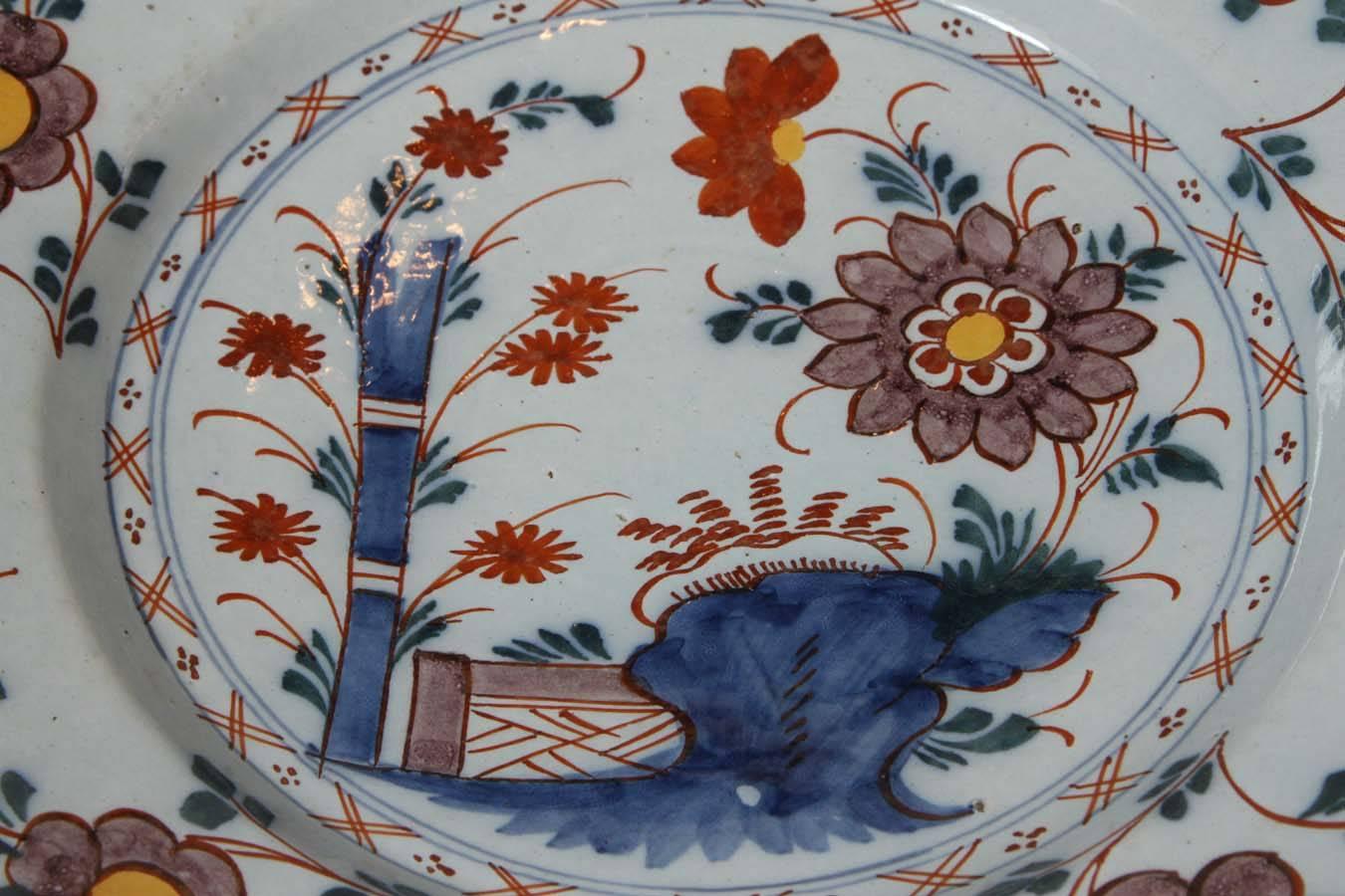 Chinoiserie An 18th Century Dutch Delft Polychrome Charger 