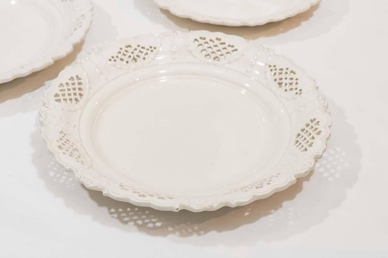 Antique Creamware Pierced Dishes In Excellent Condition In Katonah, NY