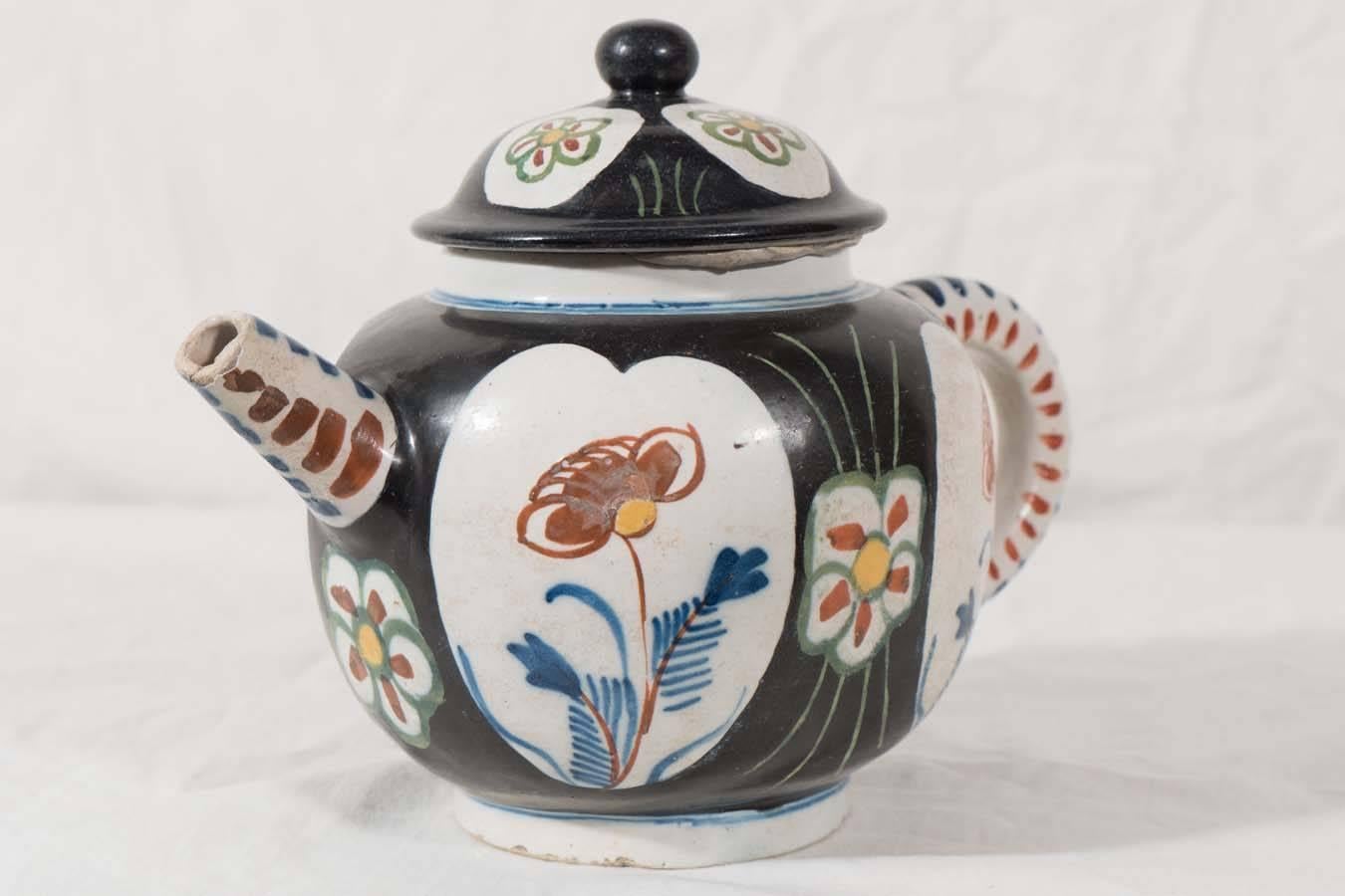 Early 18th Century Dutch Delft Individual Tea Pot 2