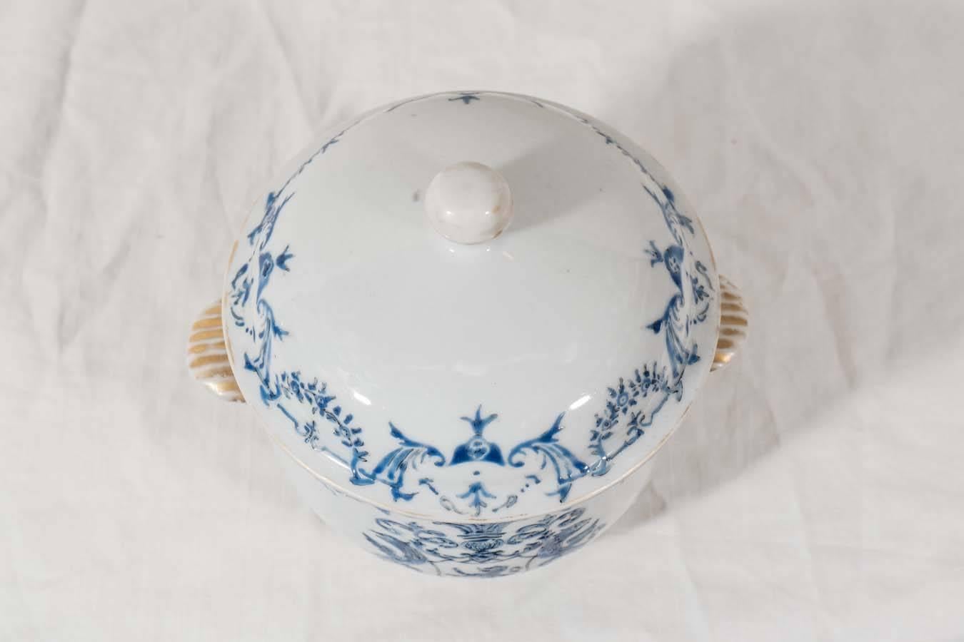 Enameled Antique Chinese Porcelain Armorial Jar Blue