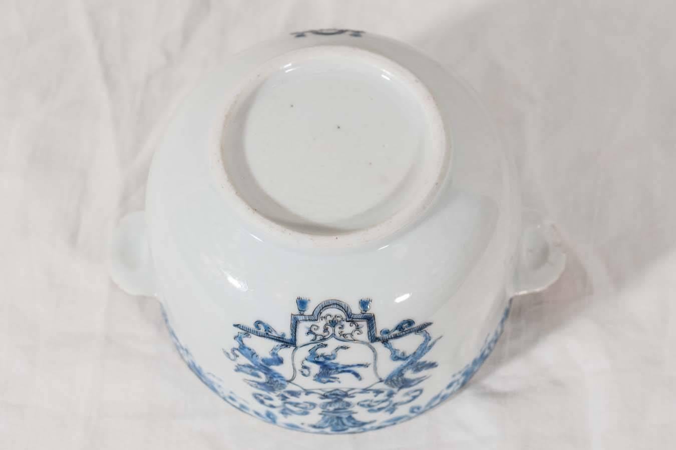 Antique Chinese Porcelain Armorial Jar Blue 4