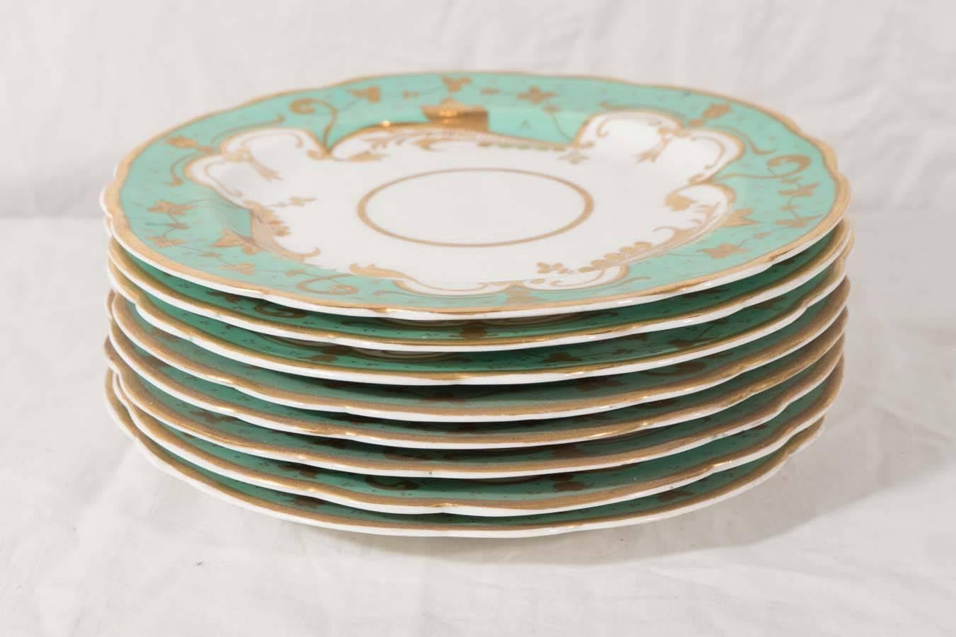 Sea Foam Green Dishes, a Set of Ten In Excellent Condition In Katonah, NY