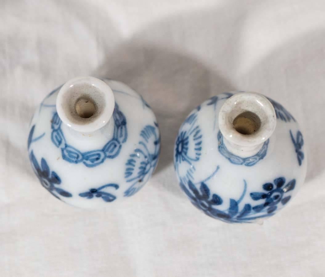 Chinese Blue and White Porcelain, Five-Piece Miniature Garniture 2