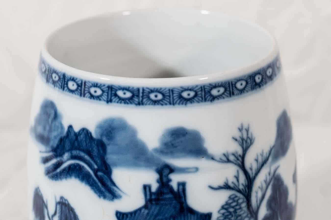 Late 18th Century Chinese Blue and White Porcelain Mug 2