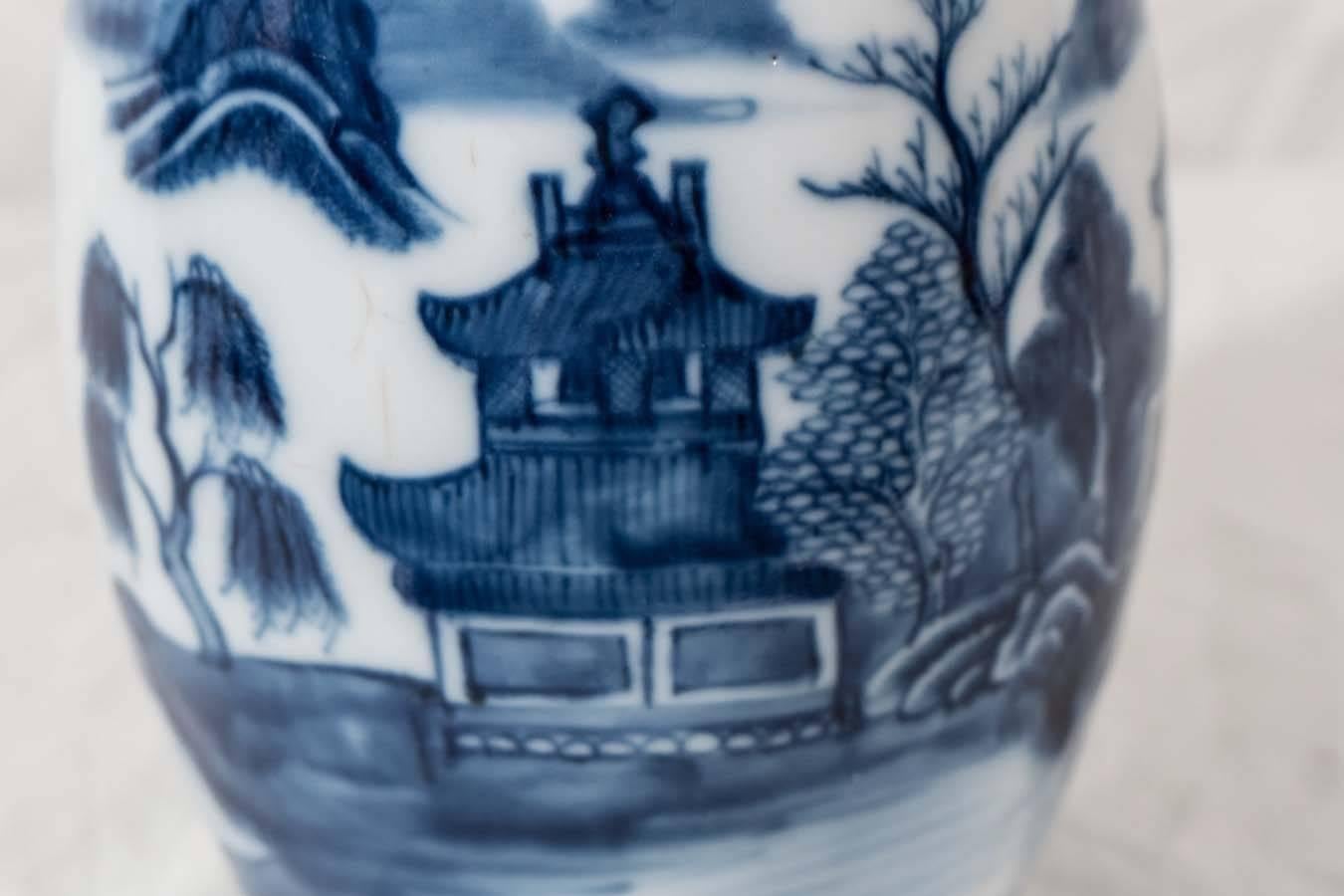 Late 18th Century Chinese Blue and White Porcelain Mug 3