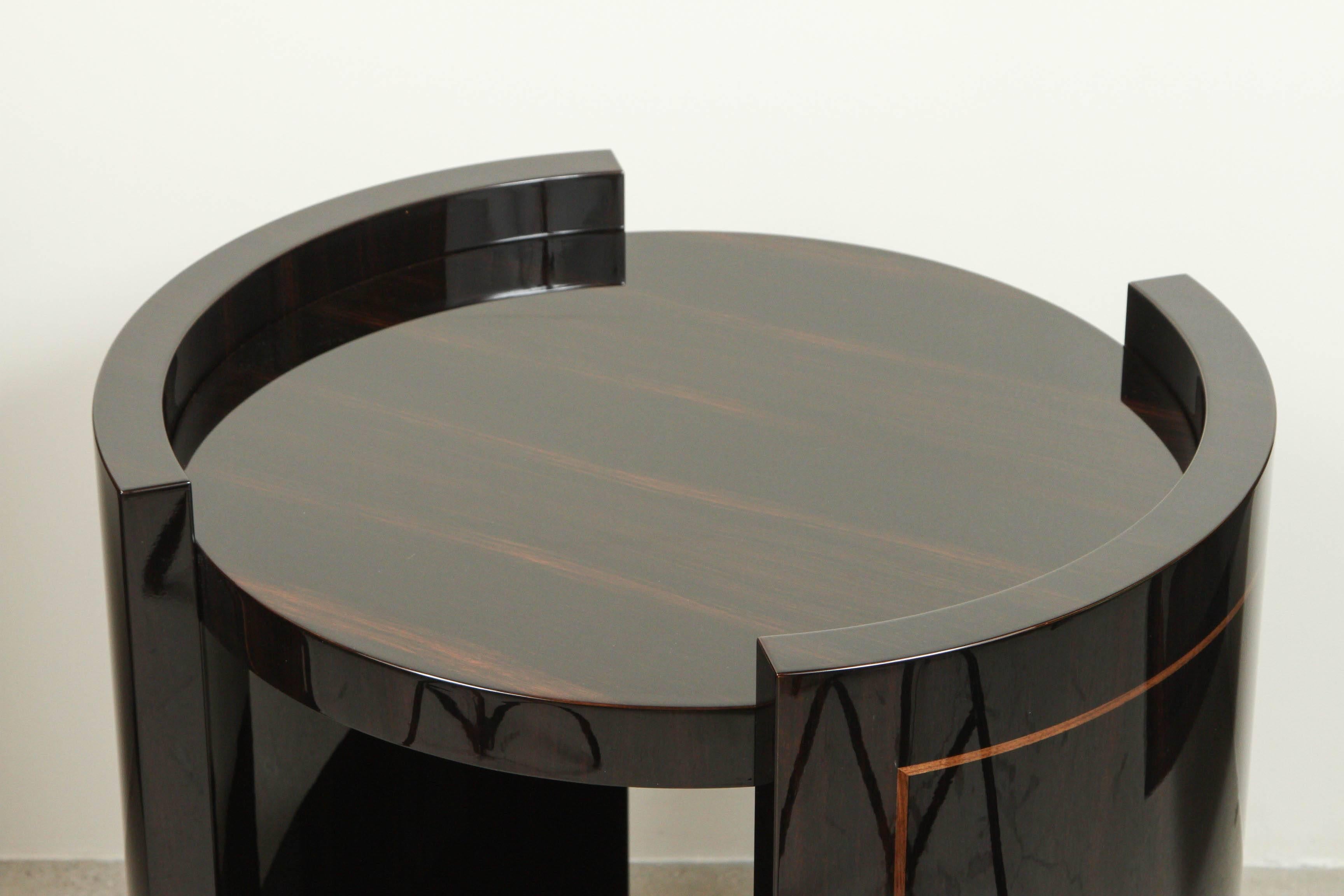 German fine furniture maker, Cygal Art Deco, creates stylish elegance with this open column side table from their 