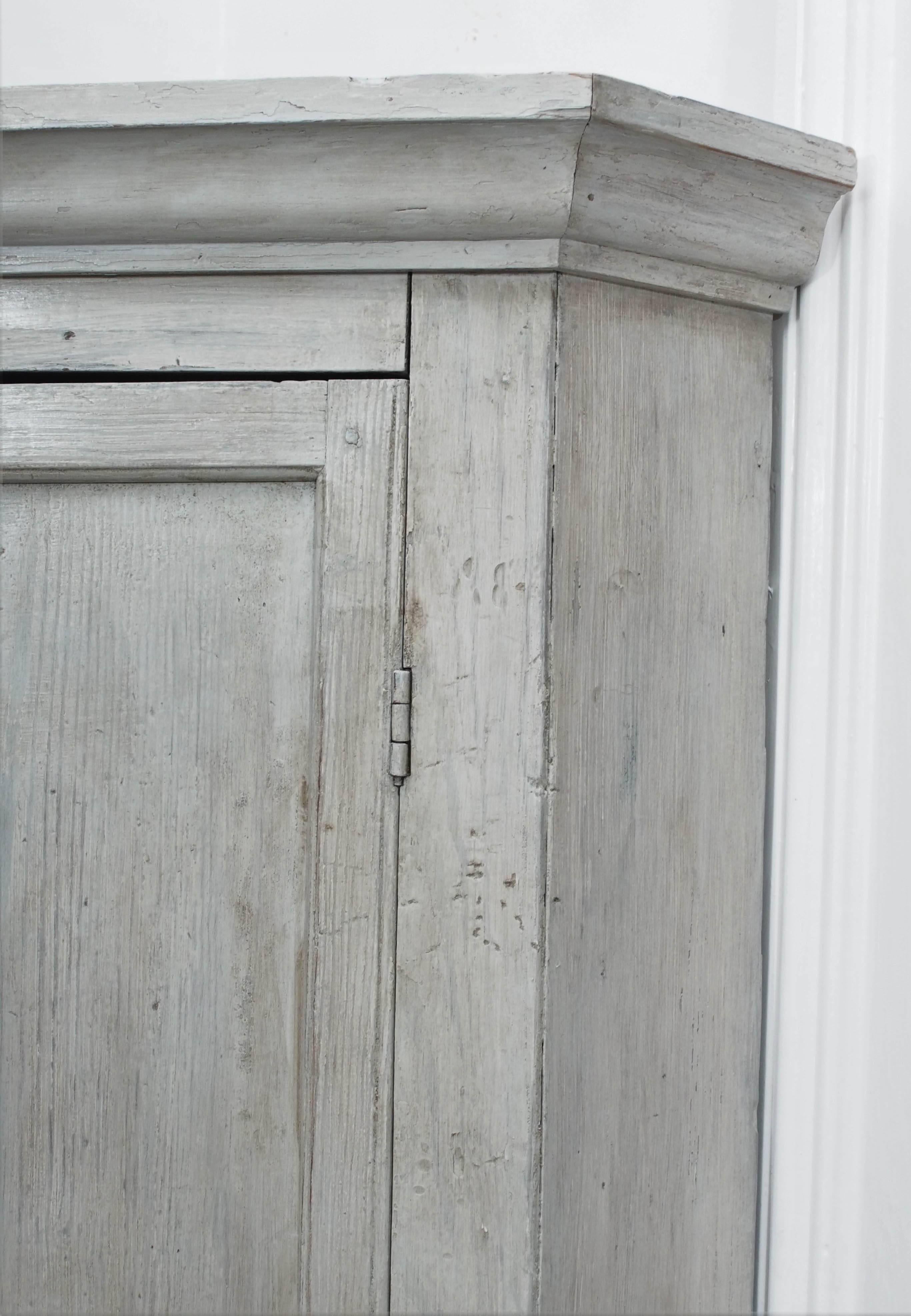Wood Early English White Wash Corner Cupboard with Scalloped Base For Sale