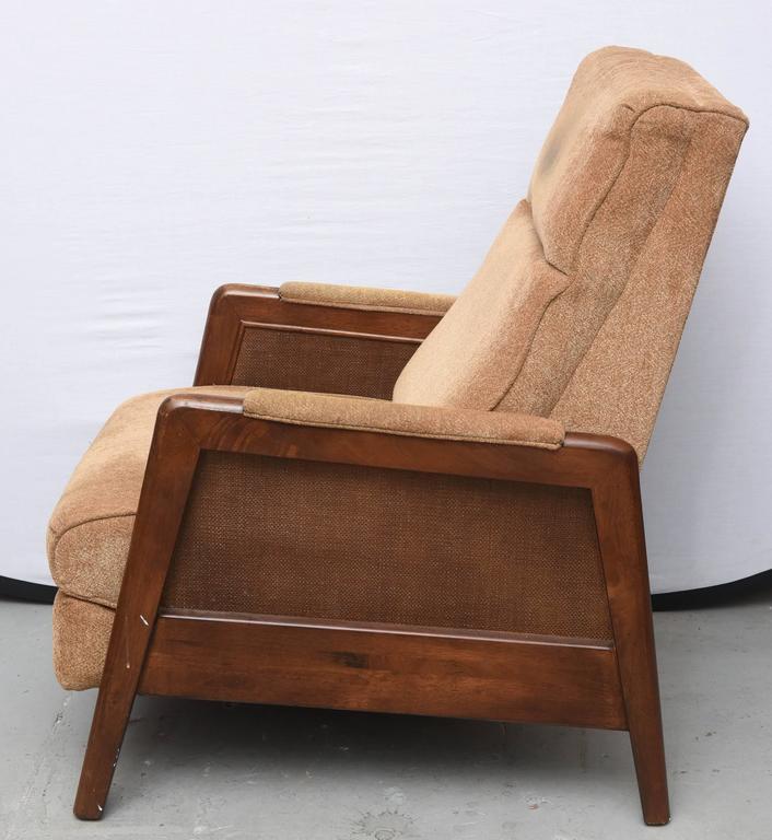 retro cool, looking circles wooden arm ￼Recliner Chair