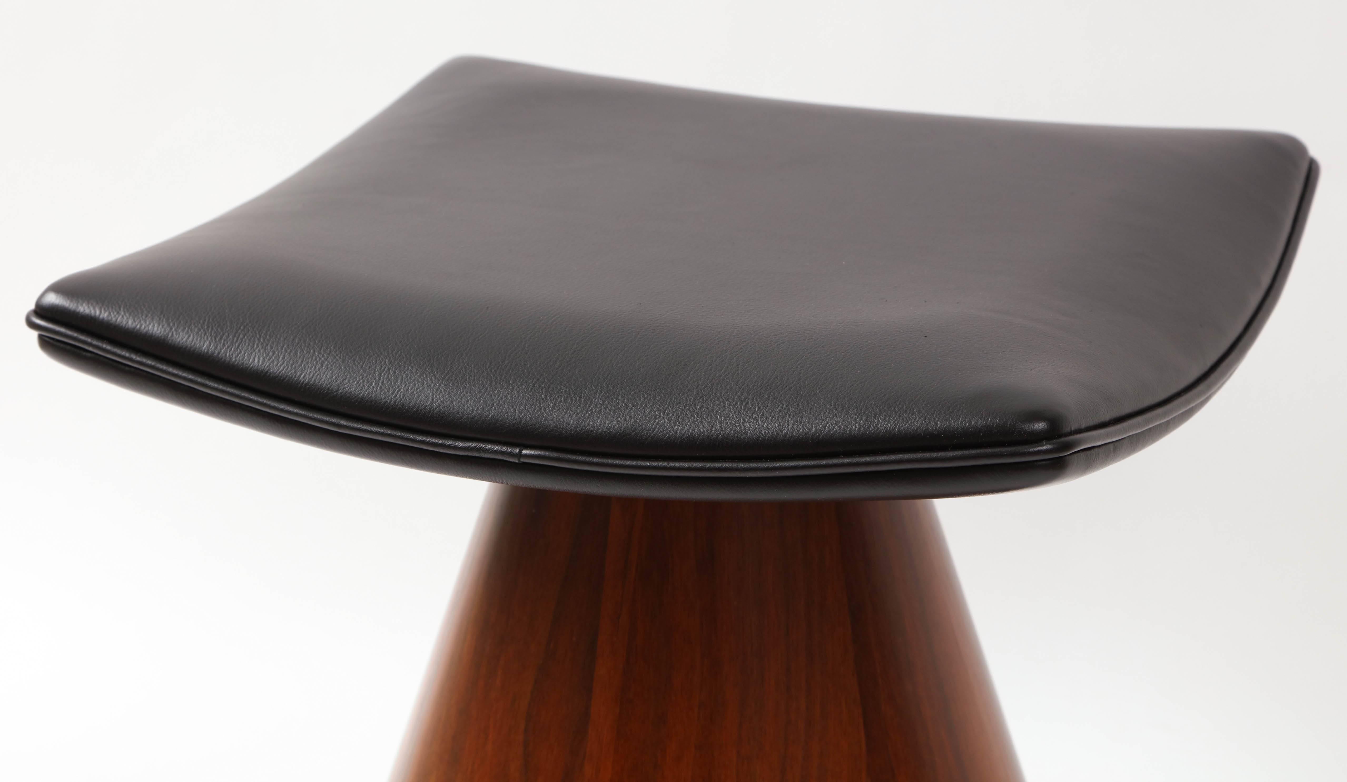 Modern Pair of William Keyser Walnut and Leather Pedestal Stools, 1969