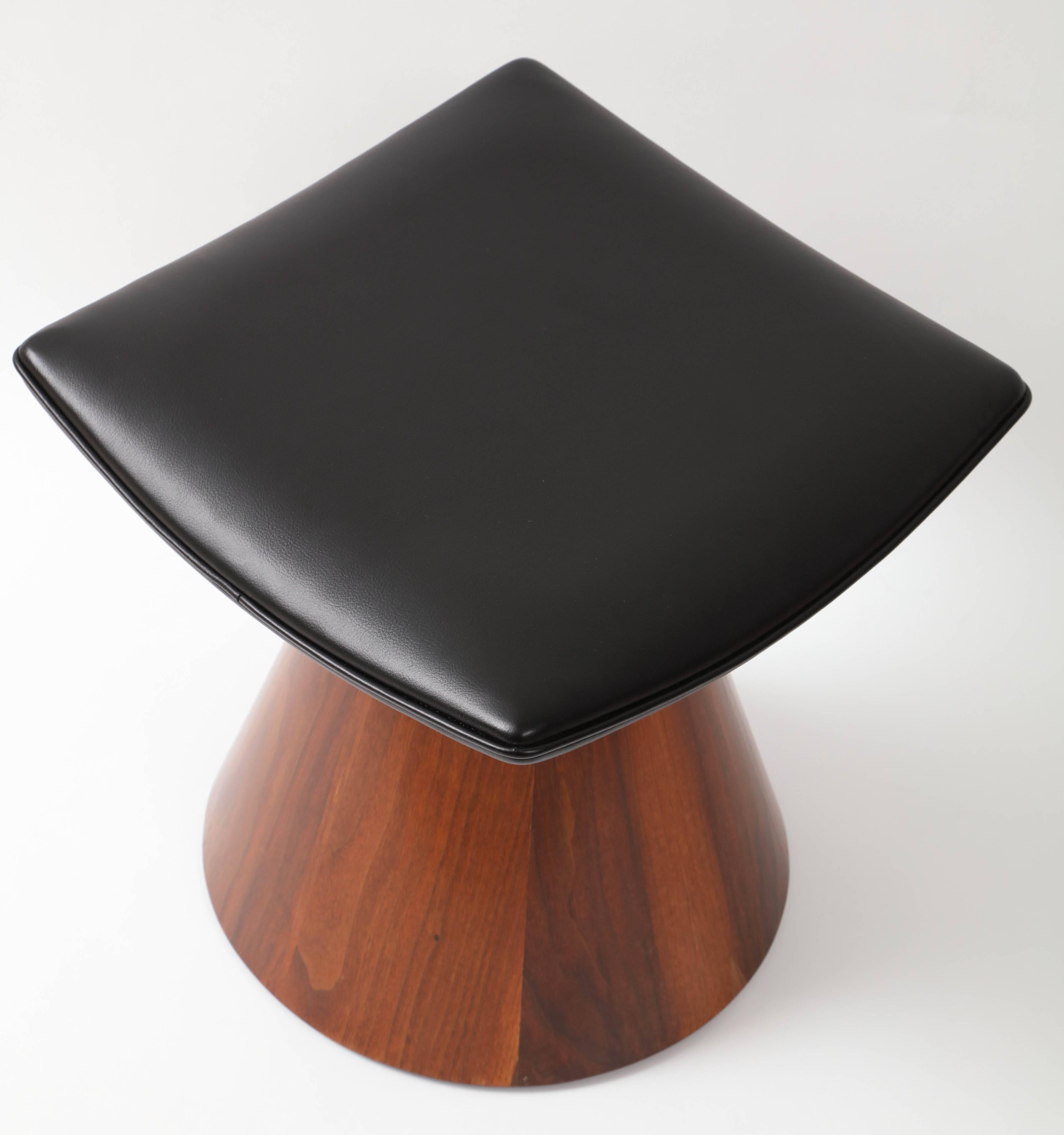 20th Century Pair of William Keyser Walnut and Leather Pedestal Stools, 1969