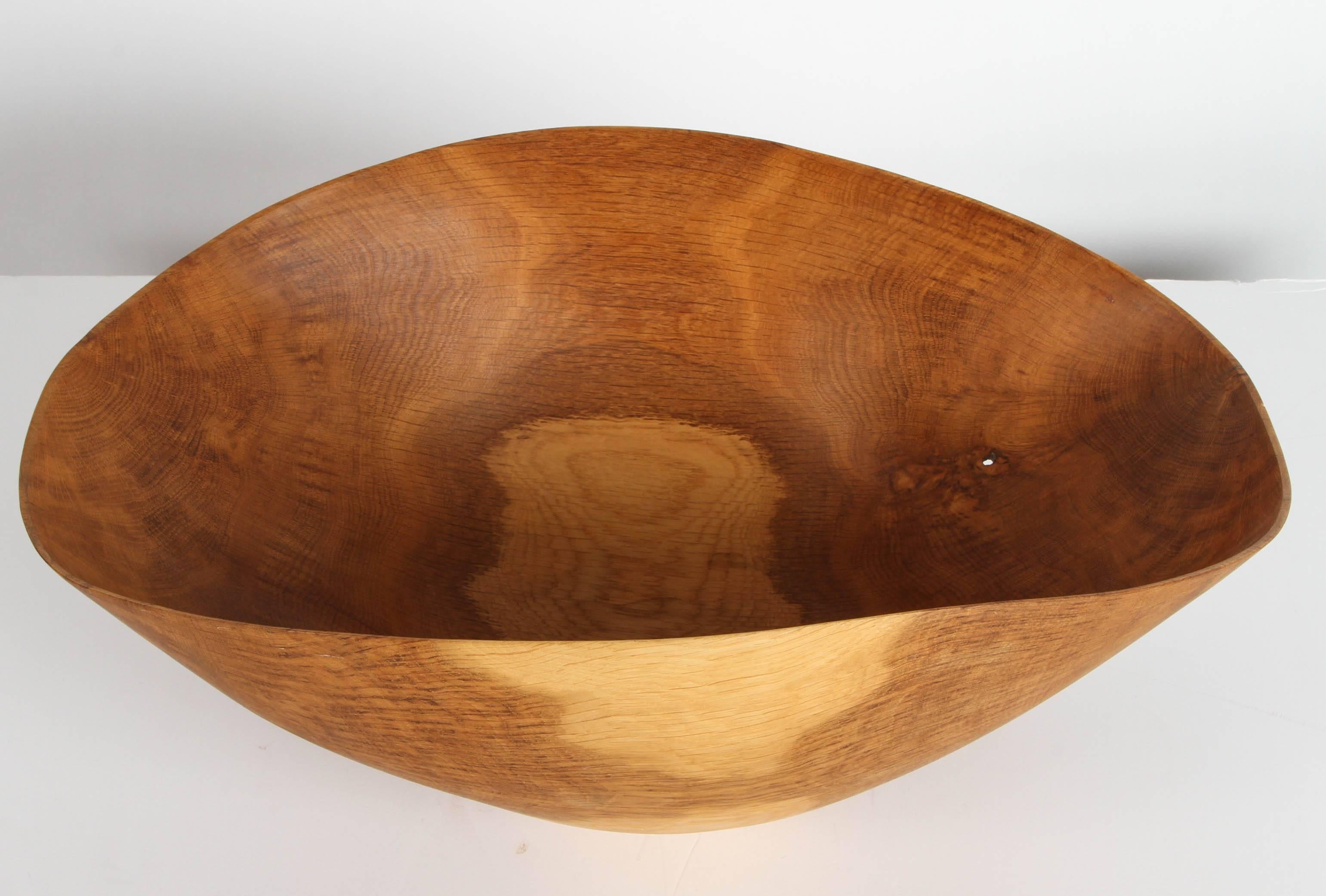 Signed and dated by Anthony Bryant turned wood bowl.
