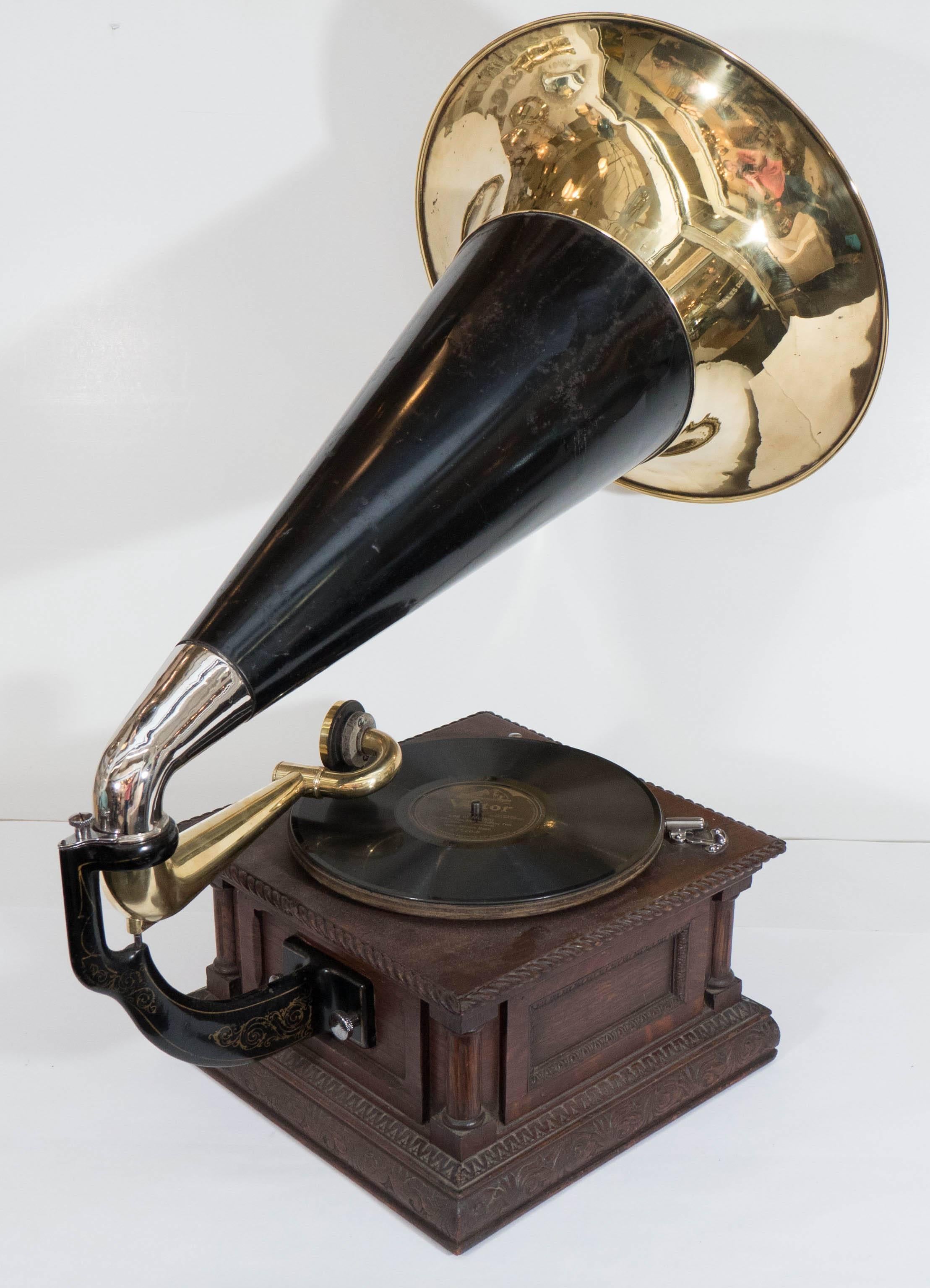Brass Early 20th Century Victor 'Monarch Special' Phonograph