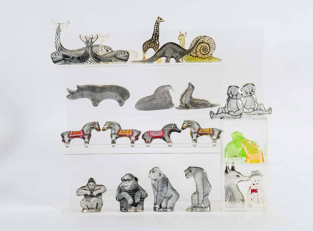 20th Century Two Adorable Elephant Calves Made Out of Lucite by Abraham Palatnik Brazil For Sale
