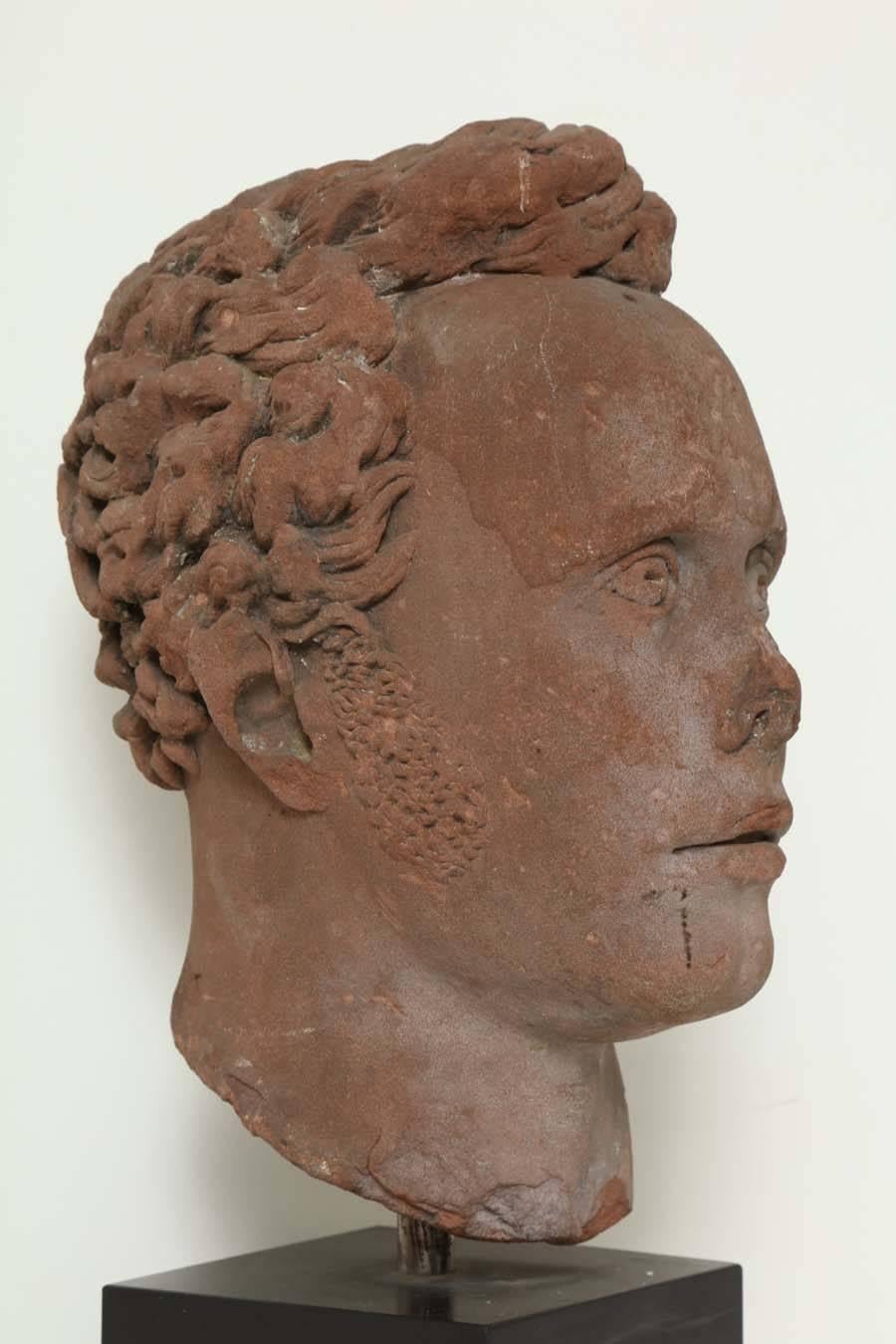Early 19th Century Continental Carved Red Stone Bust In Good Condition For Sale In New York, NY