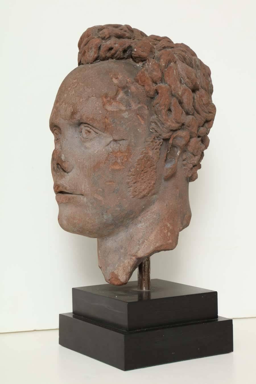 Early 19th Century Continental Carved Red Stone Bust For Sale 4