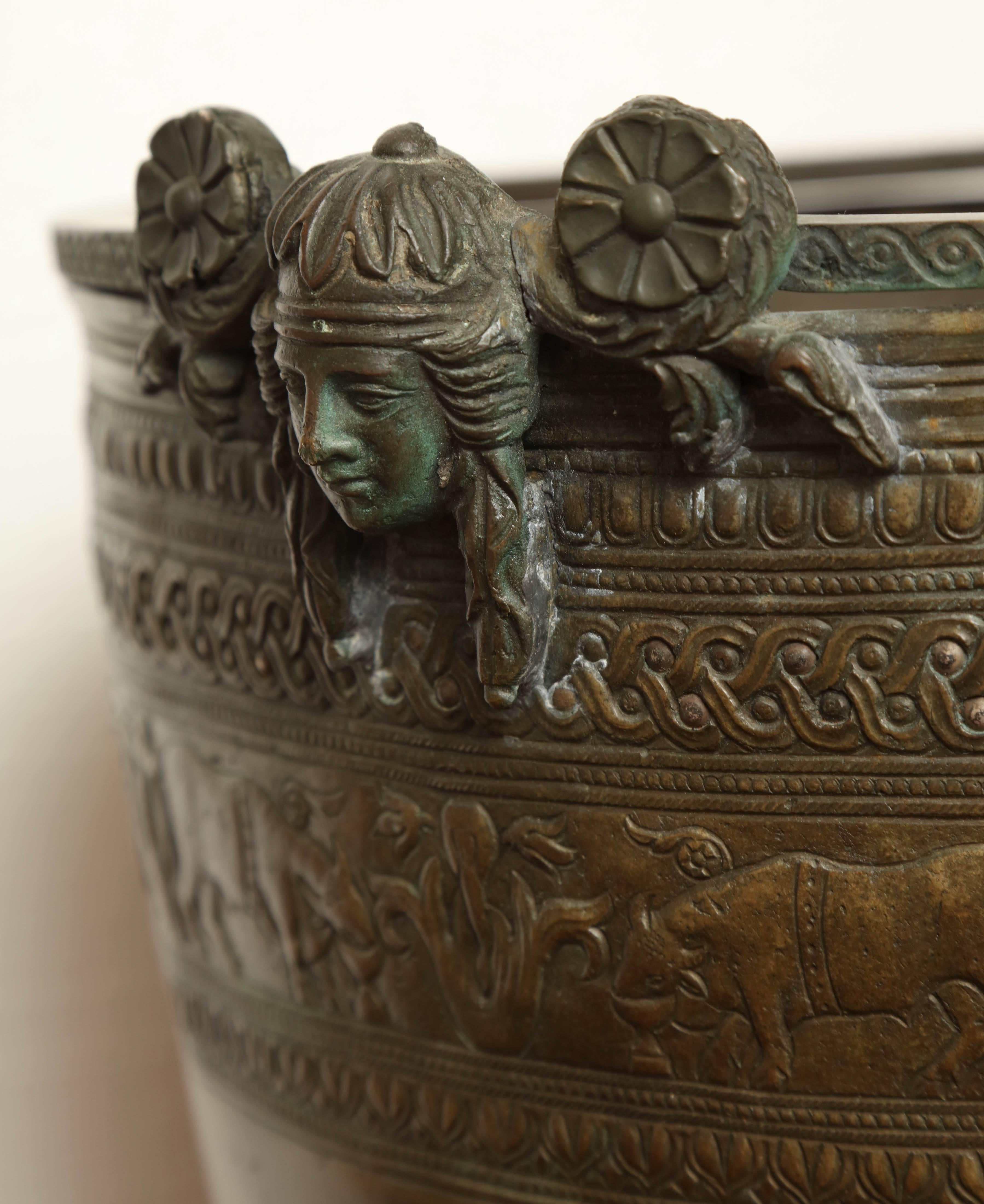 Late 19th Century Italian Neoclassical Bucket For Sale 2