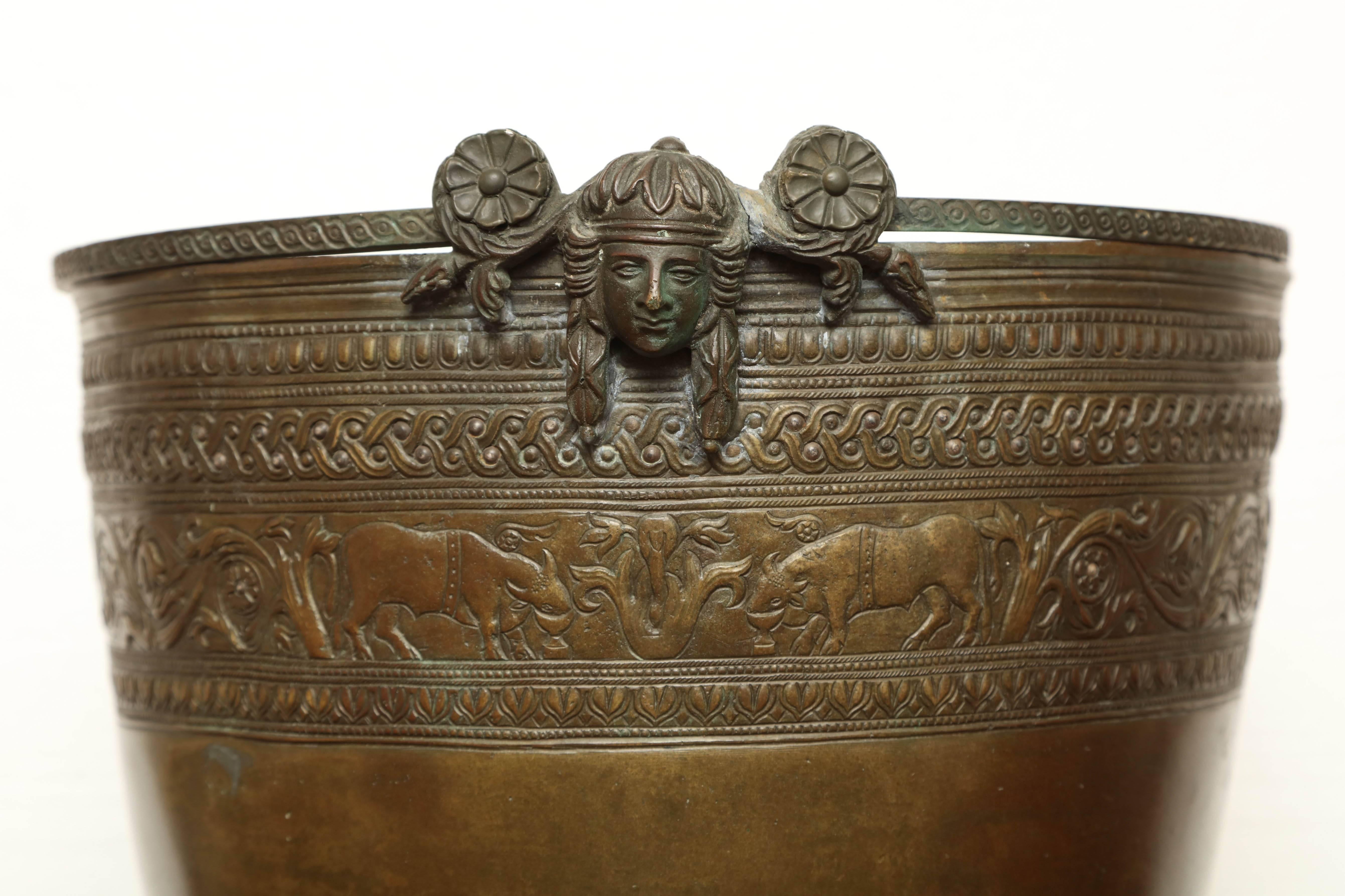 Late 19th Century Italian Neoclassical Bucket For Sale 3