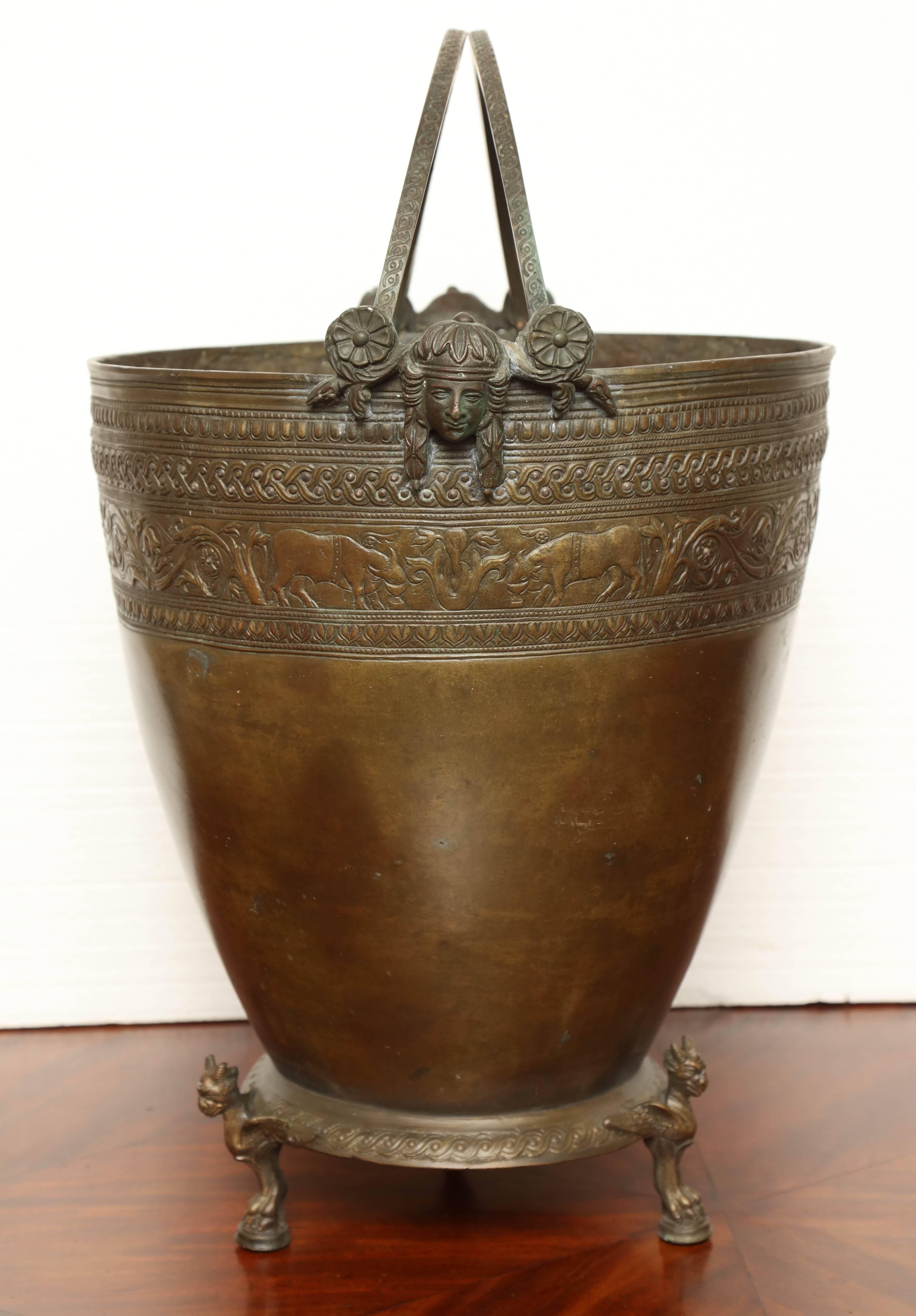 Late 19th Century Italian Neoclassical Bucket For Sale 4