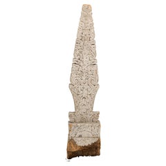 Sculpture de marqueur de Miles en bois peint indonésienne du 19ème siècle