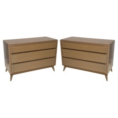 Paire de commodes américaines modernes en chêne cérusé