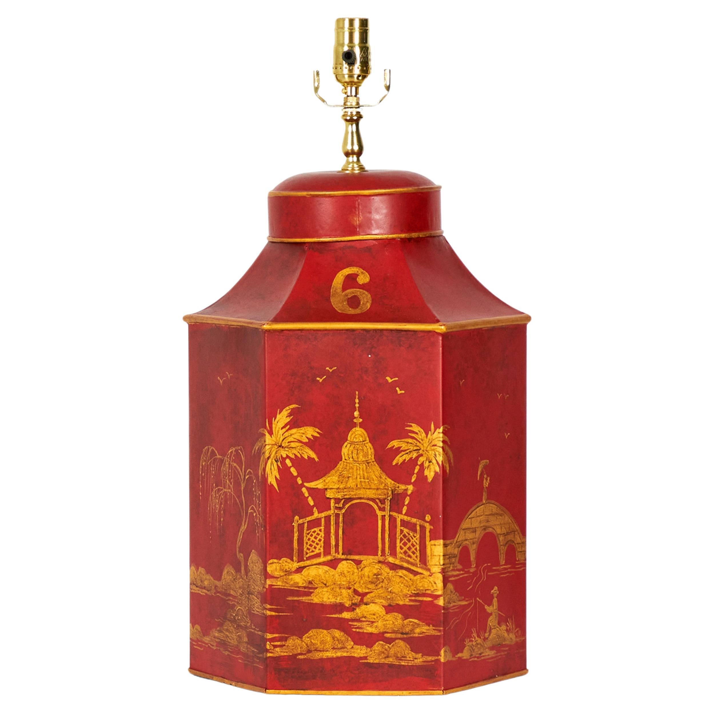Vintage English Chinoiserie Sechseckige Handgemalte Tole Tea Caddy Tischlampe