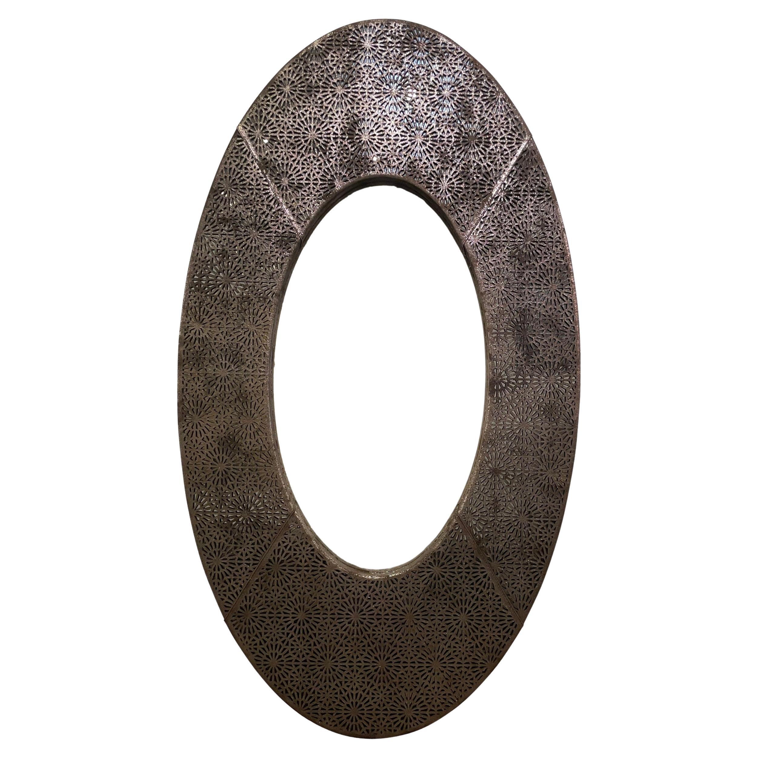 American Modernity Miroir ovale en cuir métallisé Brown et Silver