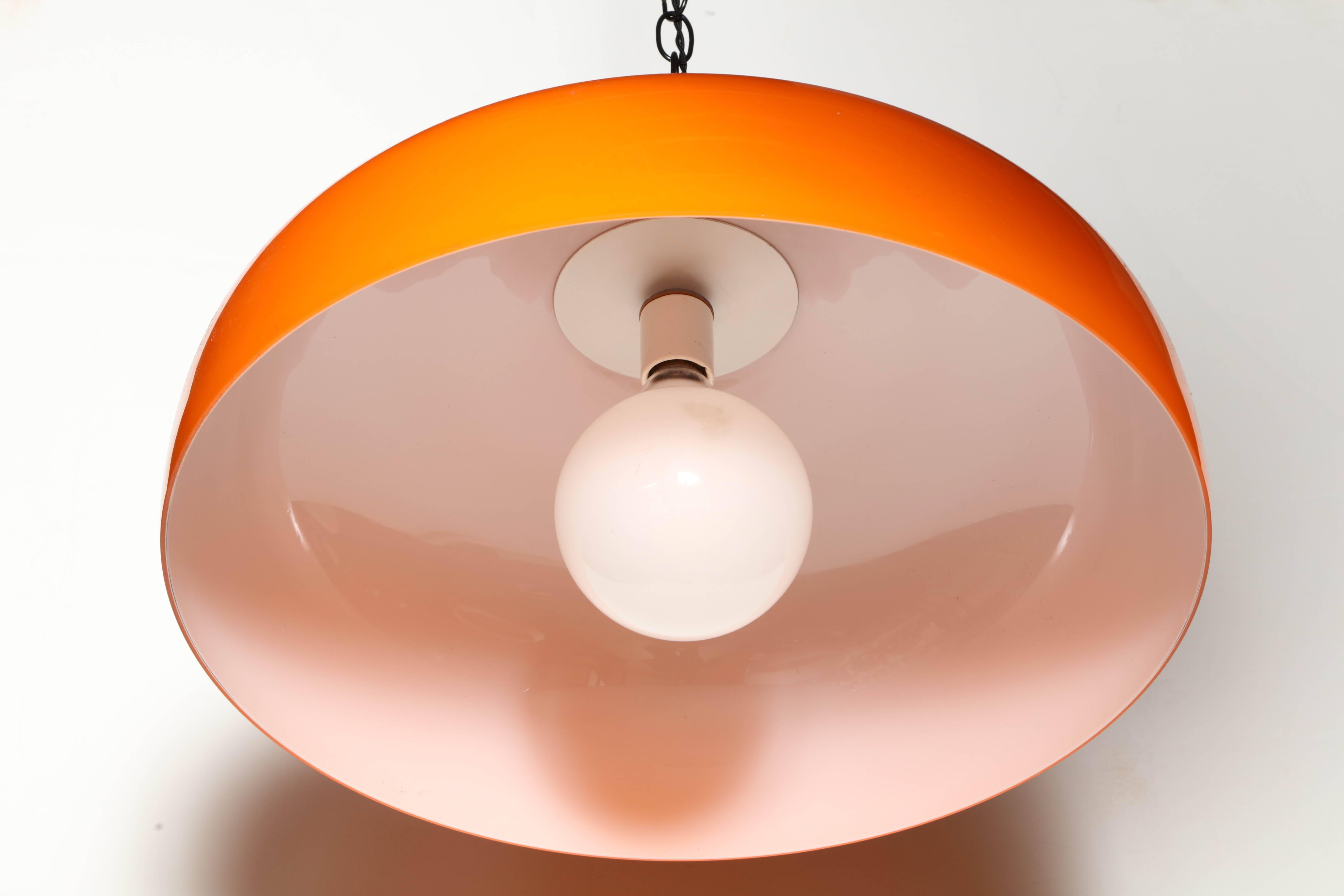 Mid-Century Modern 1950s Murano, Venini & Co. Round Pendant in Orange and White Cased Glass For Sale