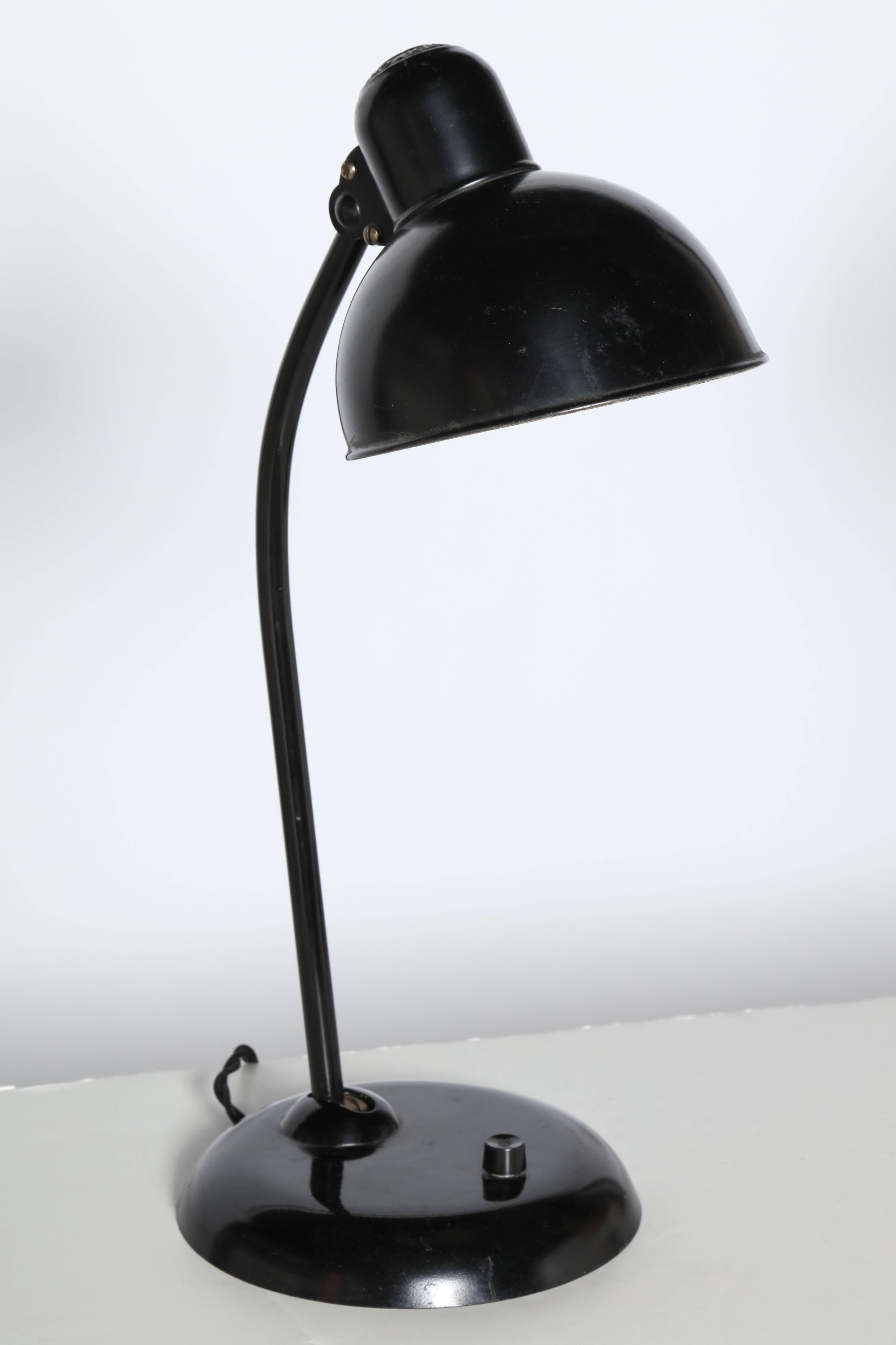 Paire de lampes de bureau noires «dell » de Christian Dell pour Kaiser n°6556, années 1930 en vente 2