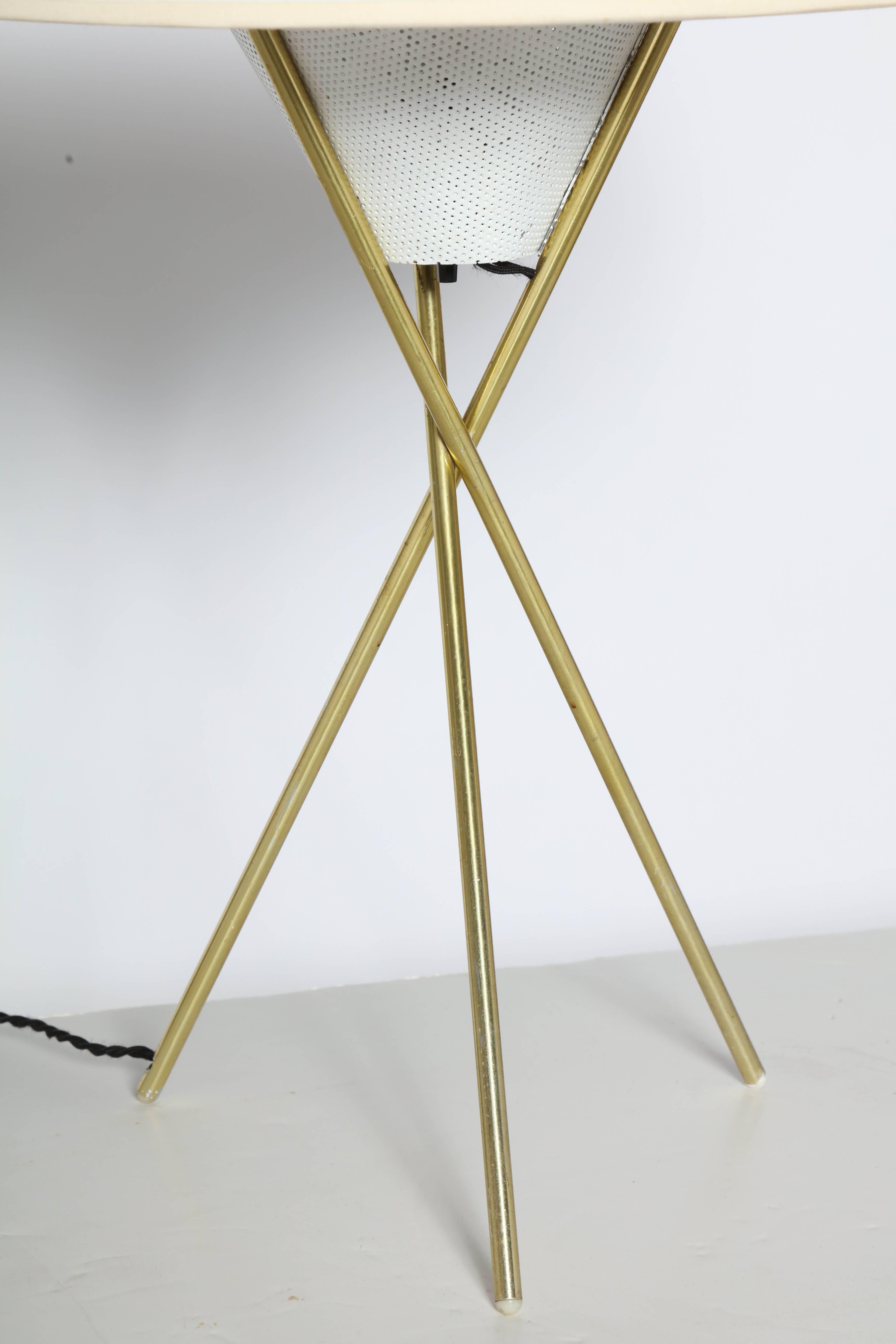 American Gerald Thurston for Lightolier Brass Tripod Table Lamp with White Linen Shade