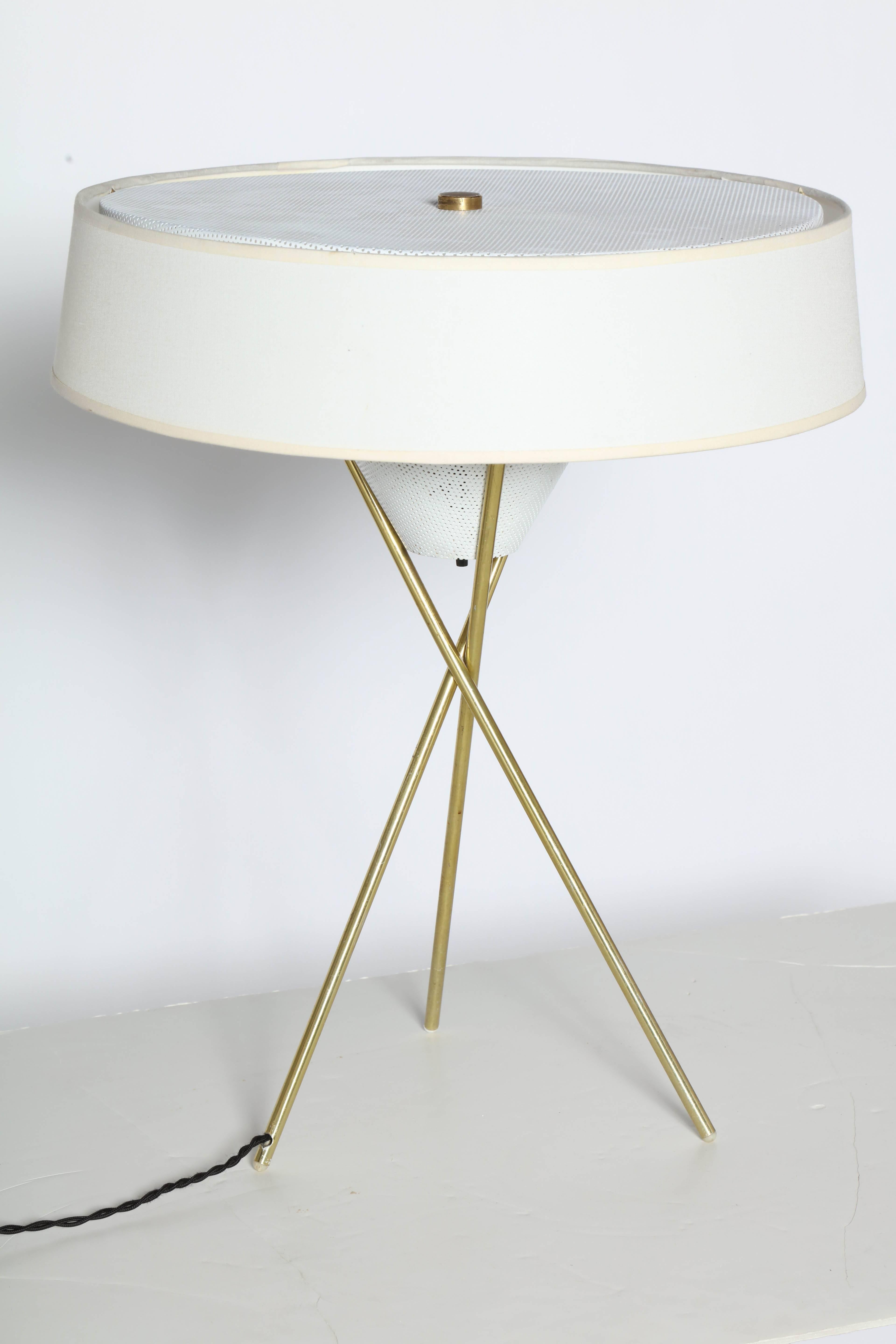 Mid-20th Century Gerald Thurston for Lightolier Brass Tripod Table Lamp with White Linen Shade