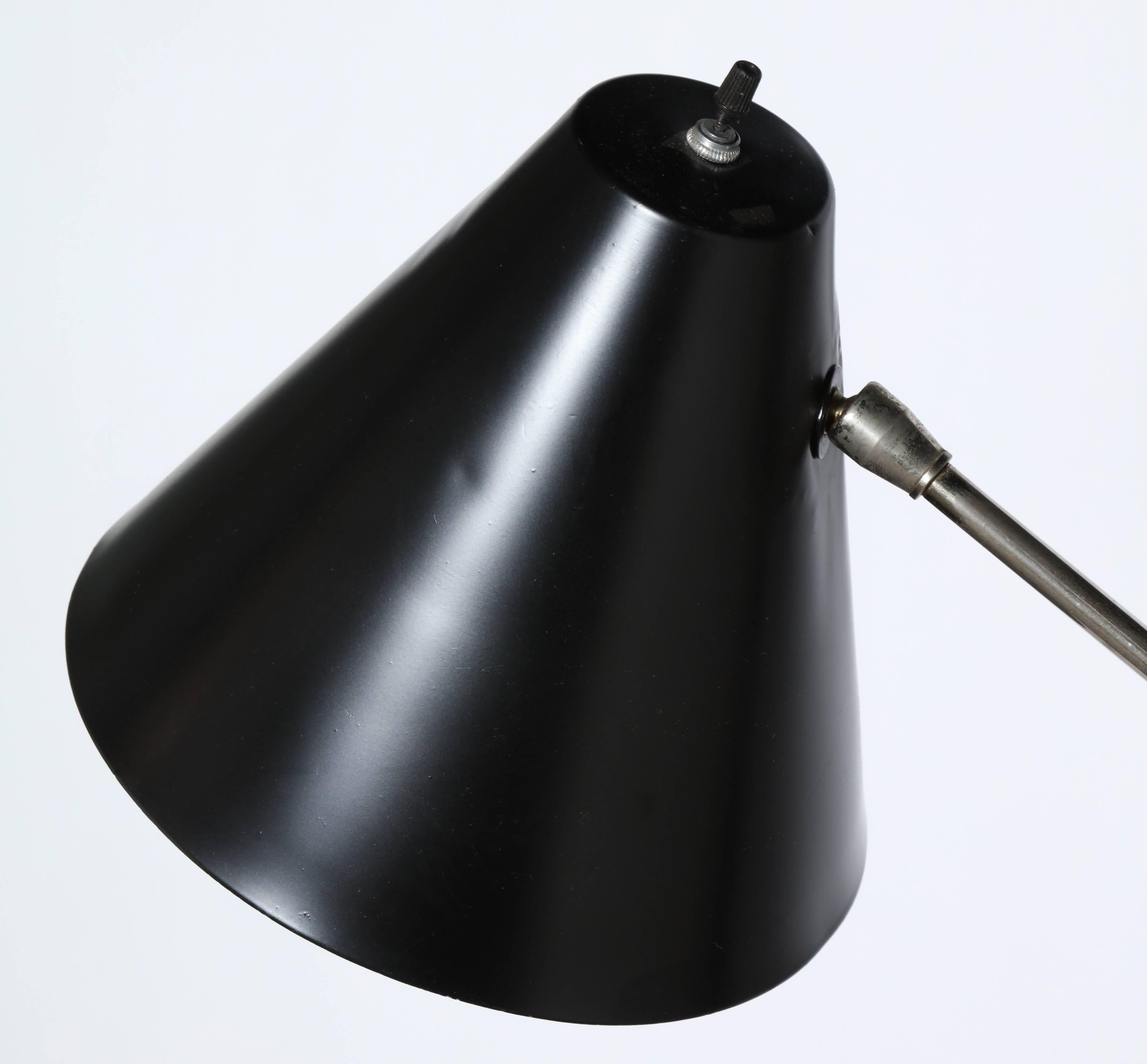 Laurel Lamp Co. Adjustable Chrome Floor Lamp with Black Enamel Shade, 1960s In Good Condition In Bainbridge, NY