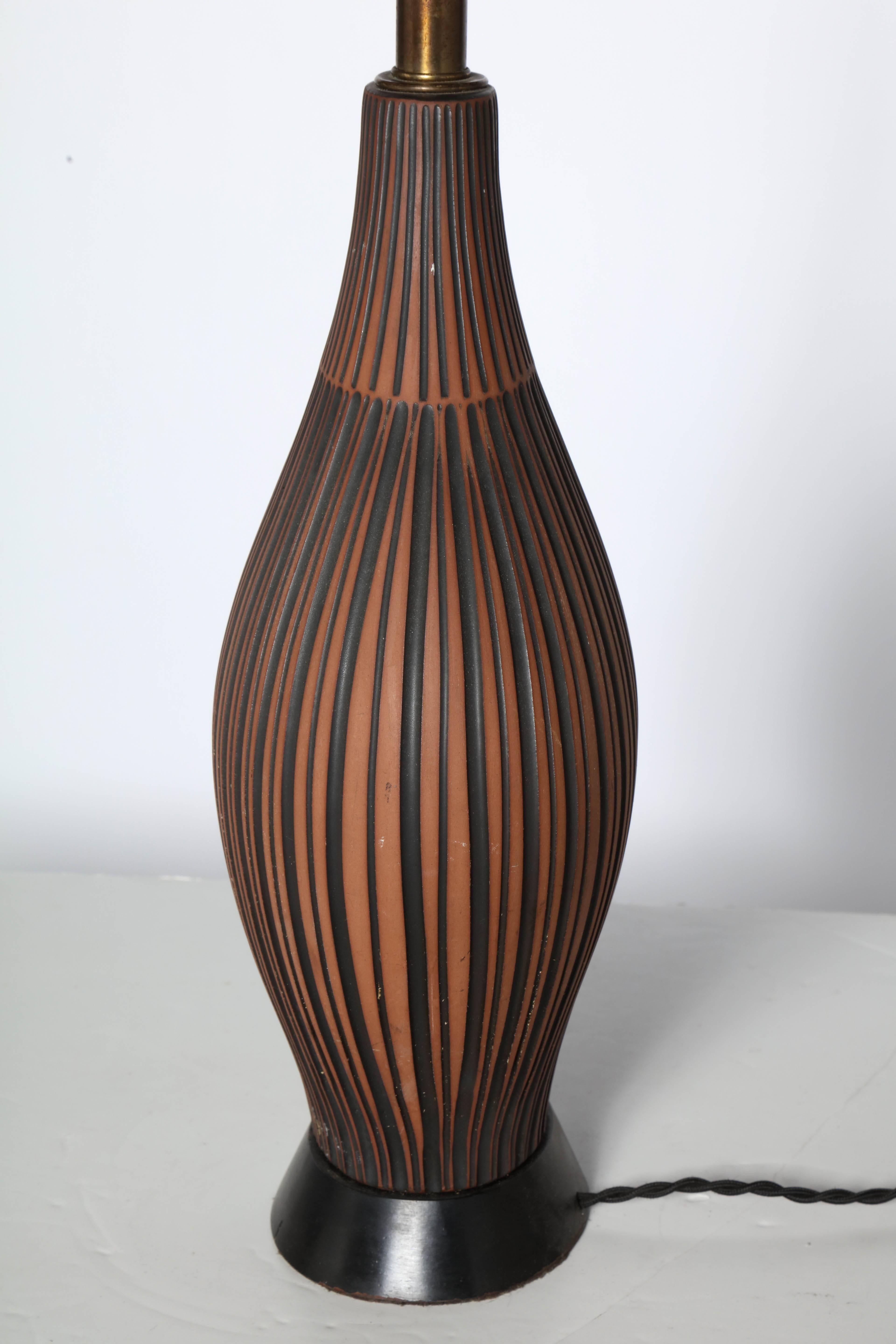 Mid-20th Century Lee Rosen for Design-Technics Style Terracotta & Black Pottery Table Lamp For Sale