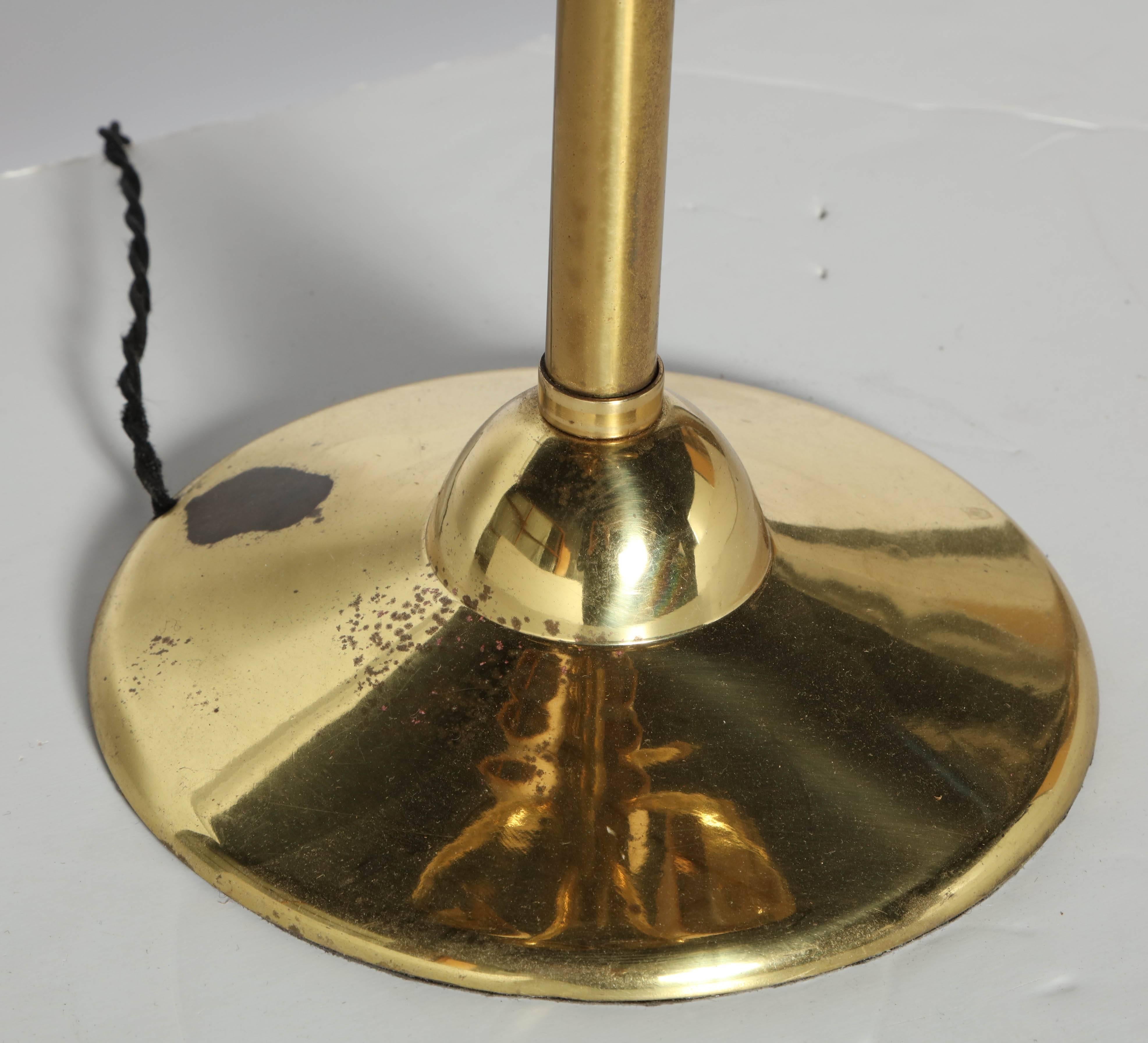 Tommi Parzinger Style Brass Two Tier Six Candlestick Candelabra Table Lamp  In Good Condition In Bainbridge, NY