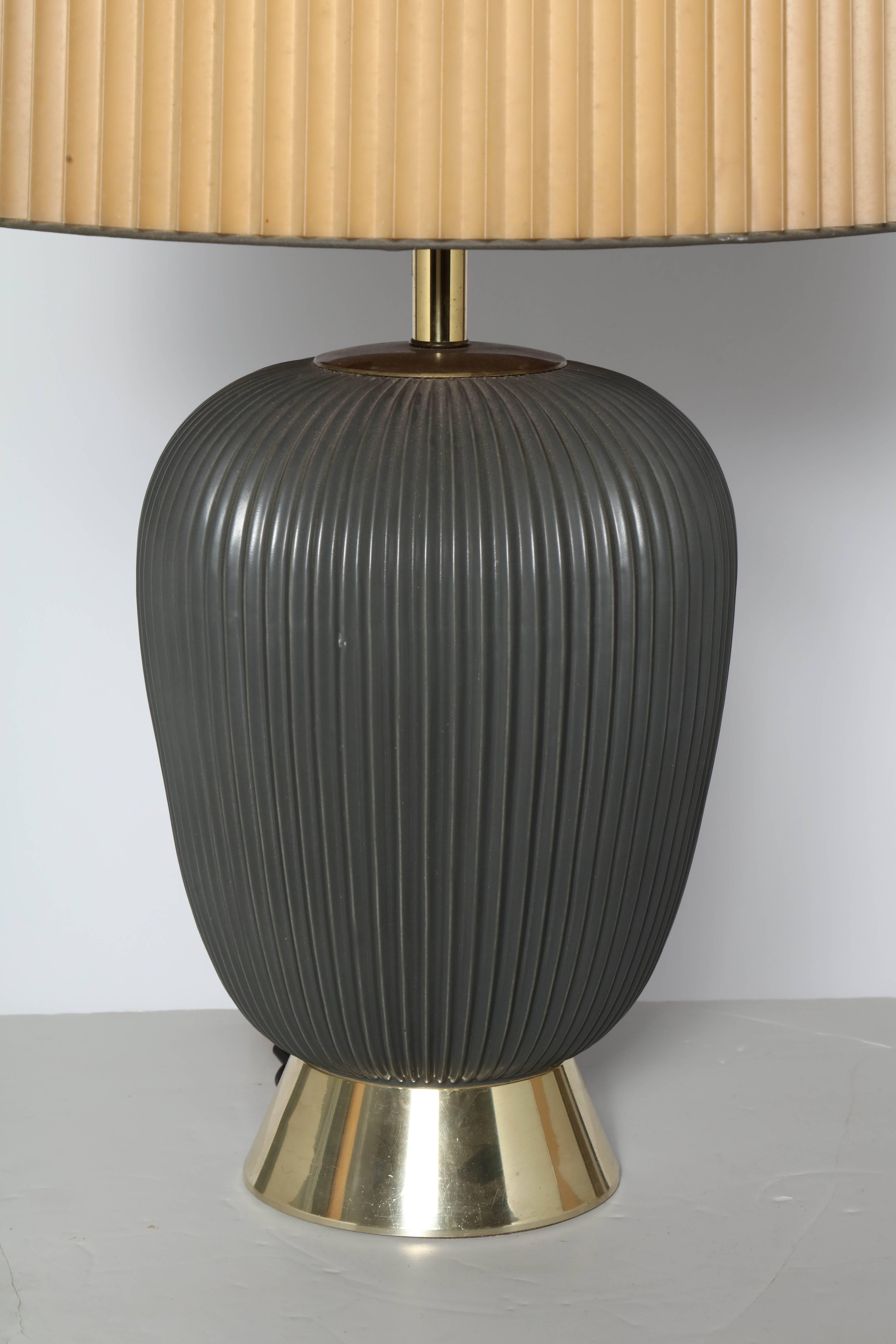 Porcelaine Gerald Thurston lampe de bureau gris foncé « Studio Porcelains » pour Lightolier, années 1950 en vente