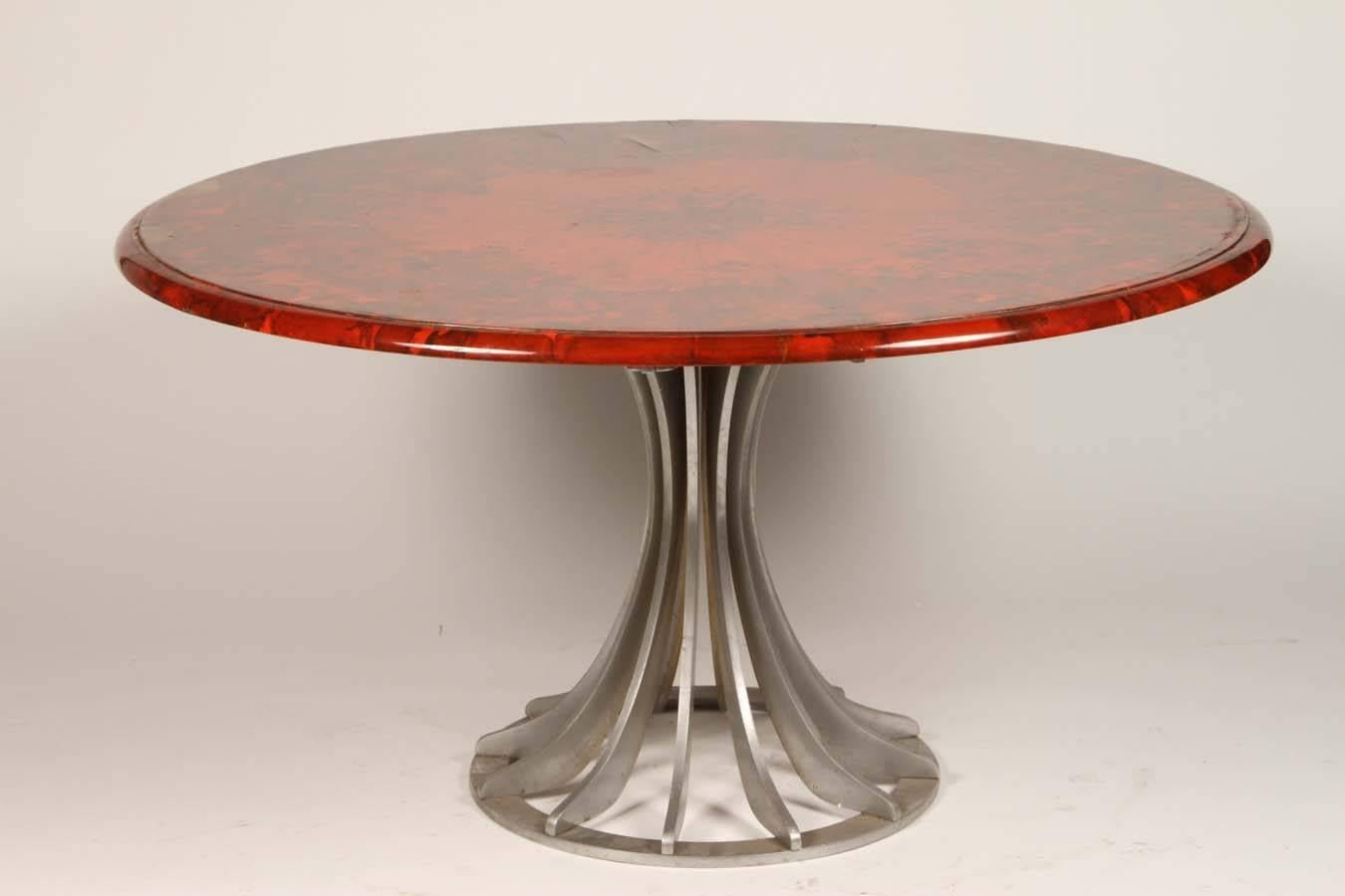 French 1940s Red Lacquered Table with Metal Base For Sale 1