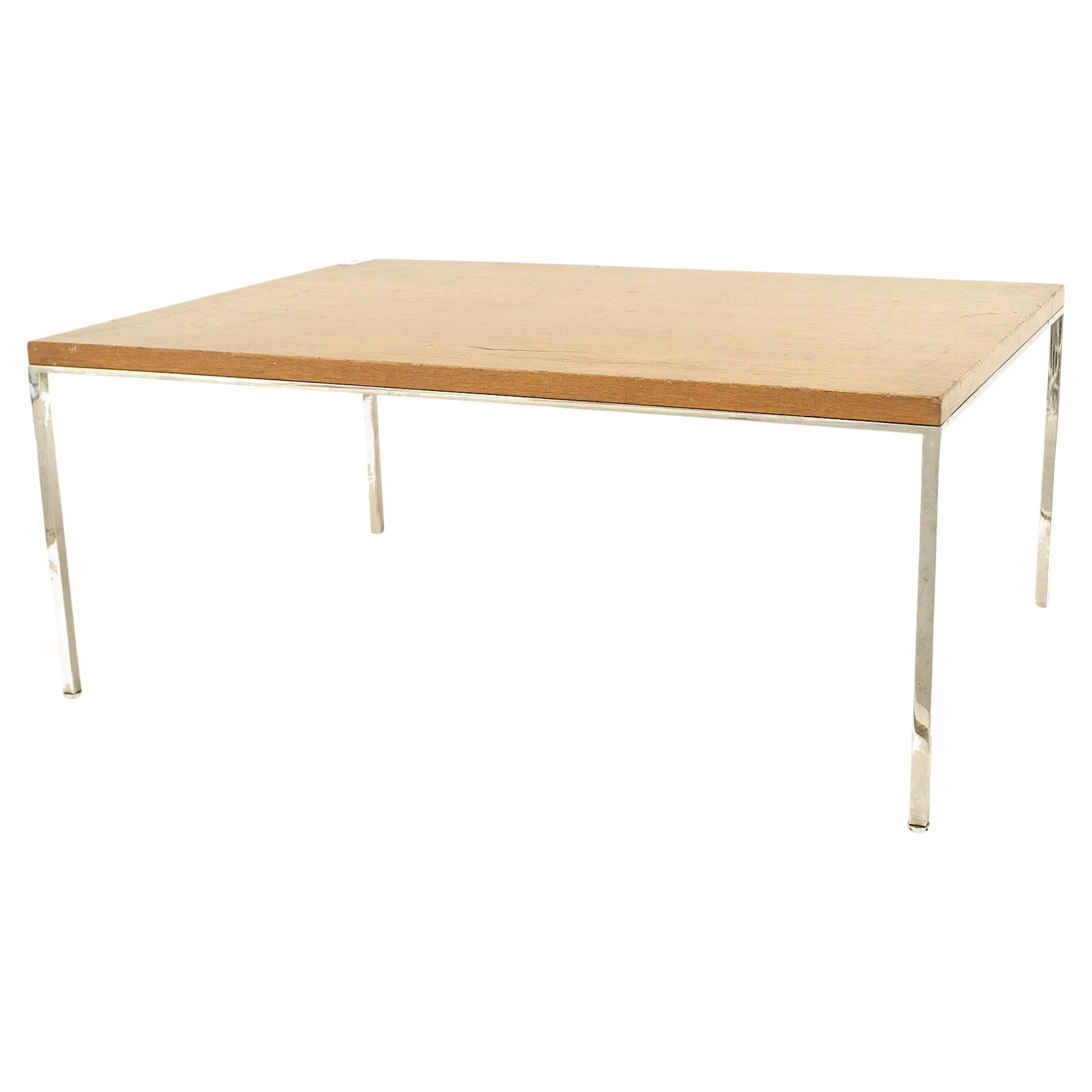 Skandinavischer moderner Couchtisch aus Teakholzfurnier und Chrom