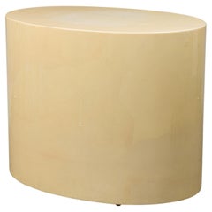 Mesita auxiliar ovalada con base de pedestal de piel de cabra de mediados de siglo, de Karl Springer, década de 1950