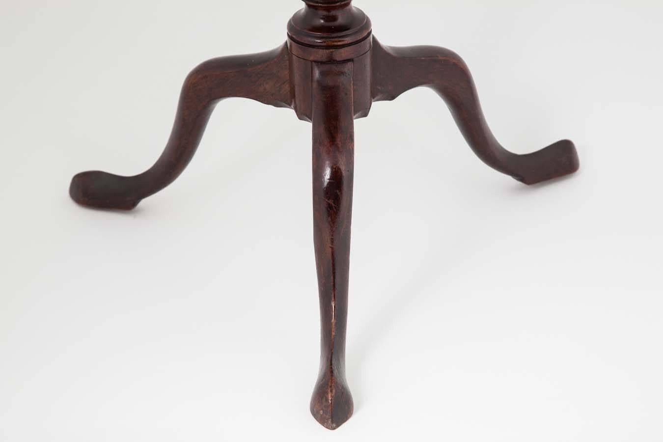Mahogany Bowl Stand, 18th Century, Tripod Base with Spiral Lobbing For Sale 1