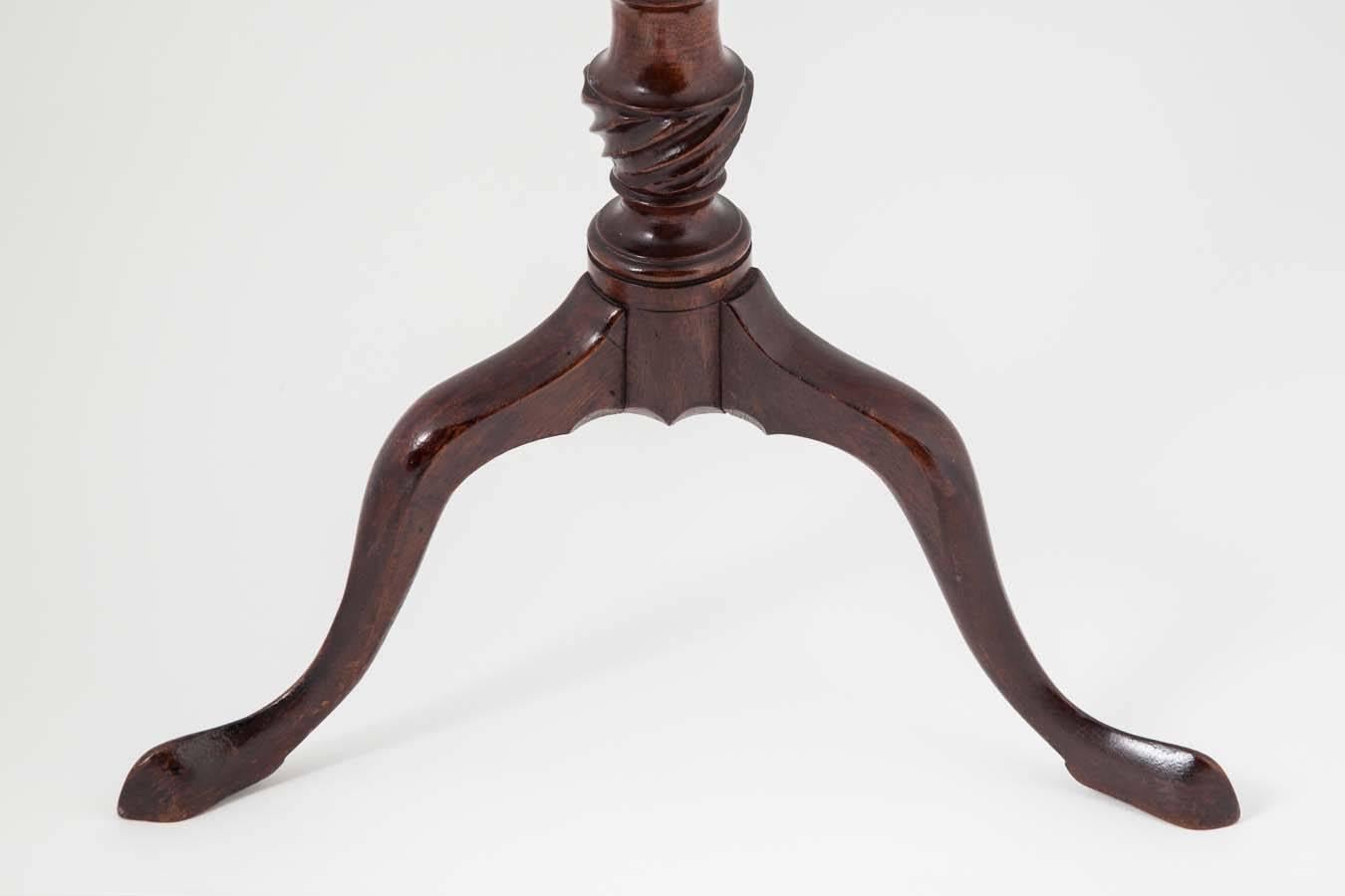 Mahogany Bowl Stand, 18th Century, Tripod Base with Spiral Lobbing For Sale 2