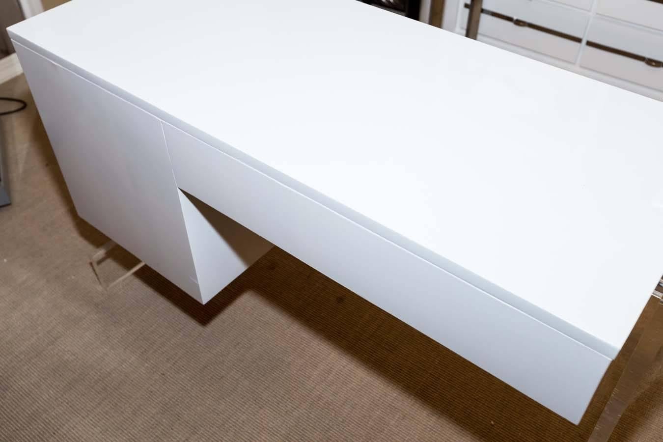 Very Attractive and Unusual White Lacquer Desk with Lucite Sides 2