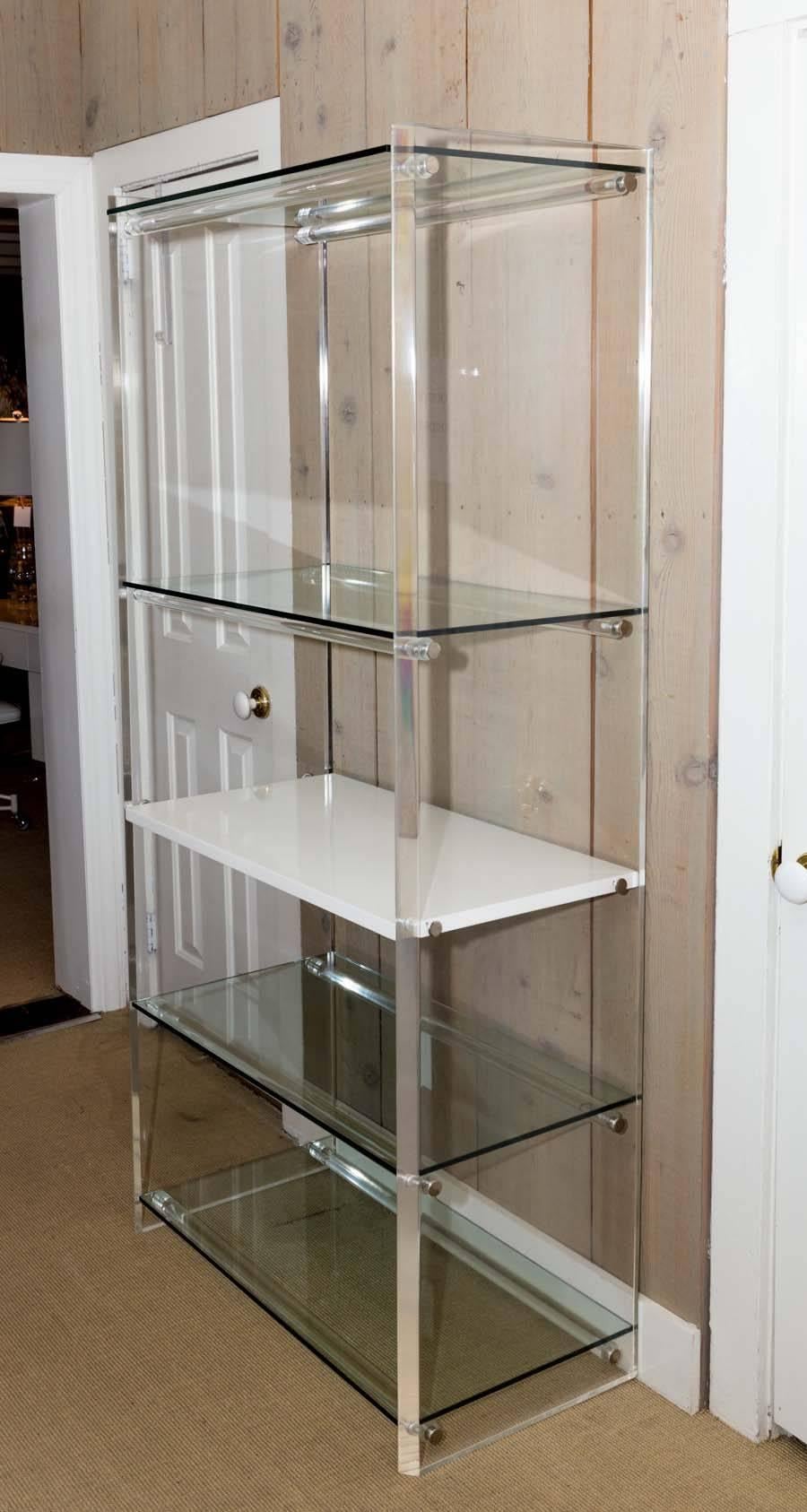 Attractive Mid-Century Etagere with Lucite Sides In Excellent Condition In Water Mill, NY