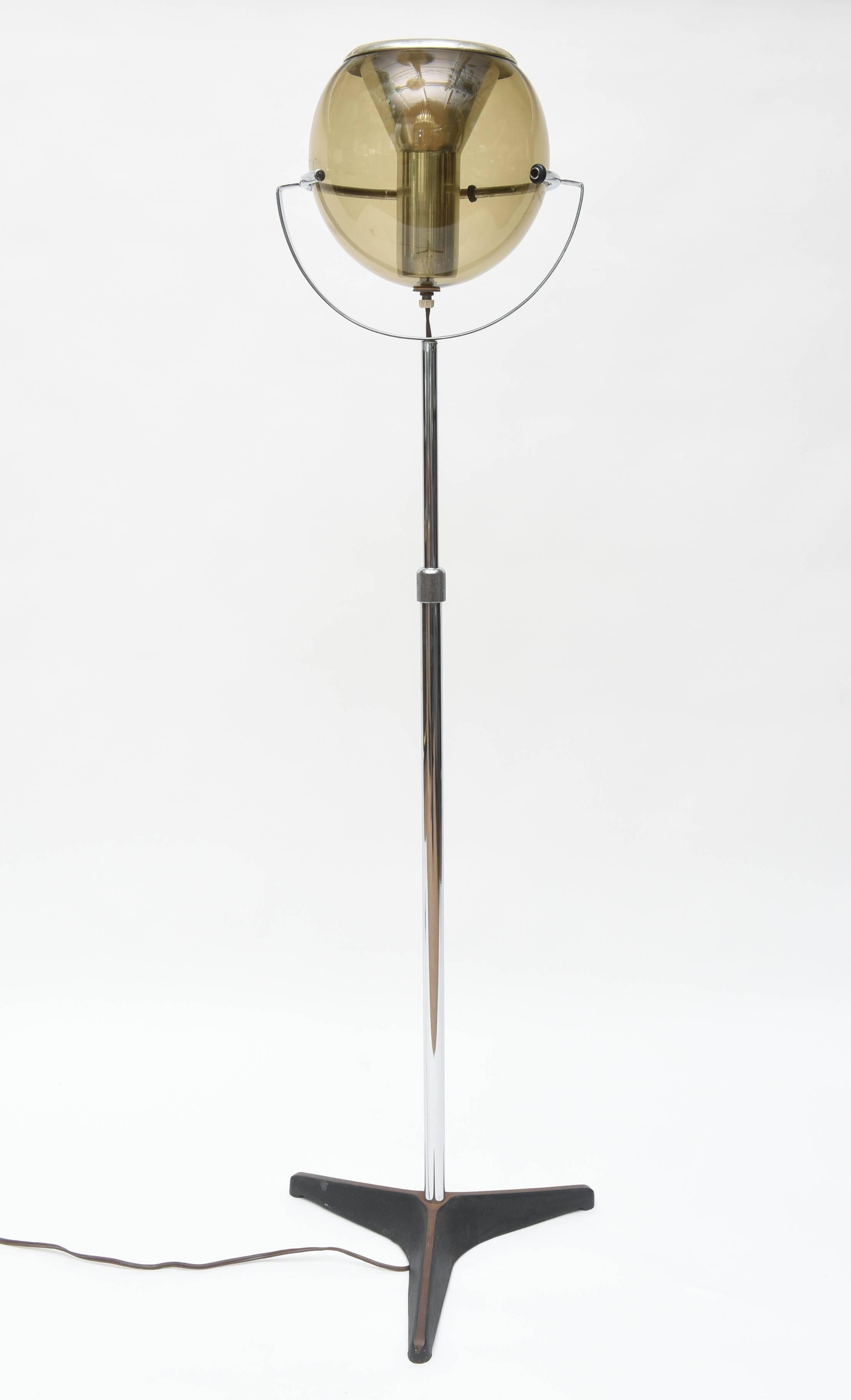 Floor Lamp by Frank Ligtelijn for RAAK Amsterdam 1