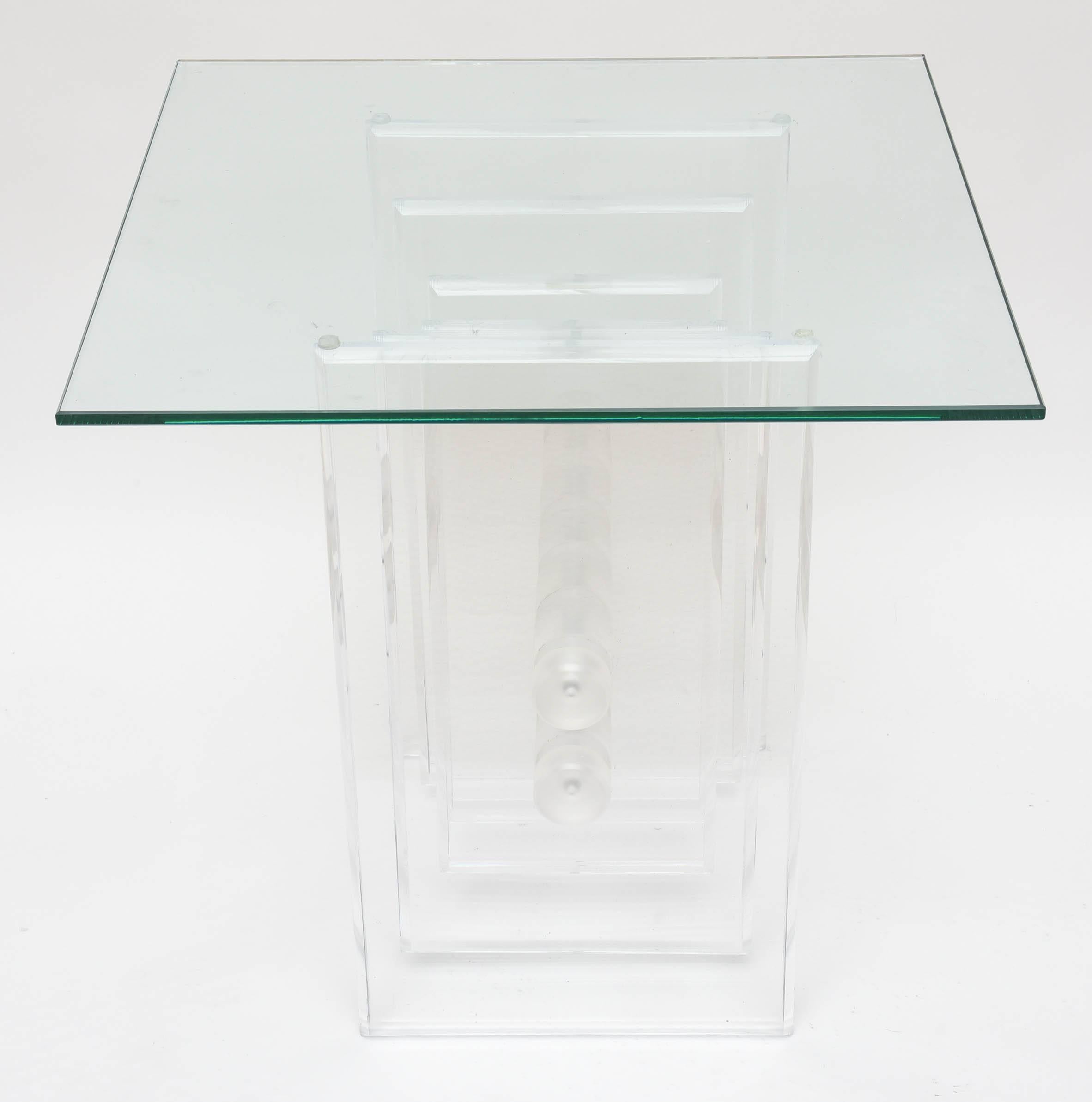 Mid-Century Modern Lucite and Glass Side Drink End Table Base  In Good Condition For Sale In Miami, FL