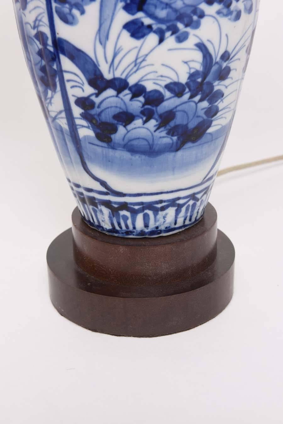 Pair of 19th Century Blue and White Chinese Export Vases Mounted as Lamps In Excellent Condition In West Palm Beach, FL