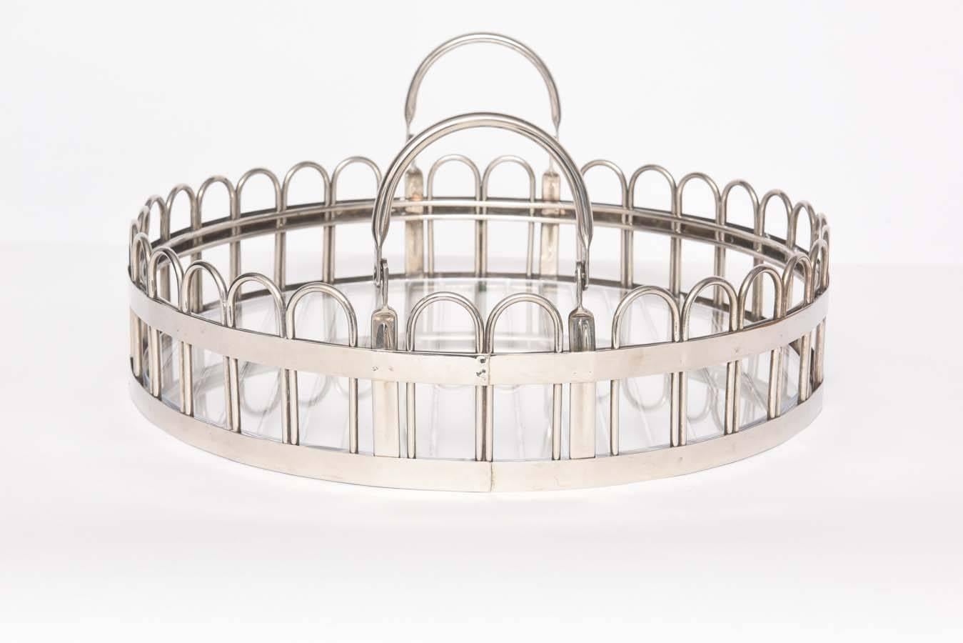 Godinger Silver-Plated Round Serving Tray with Lucite Inset, 20th Century In Good Condition In West Palm Beach, FL