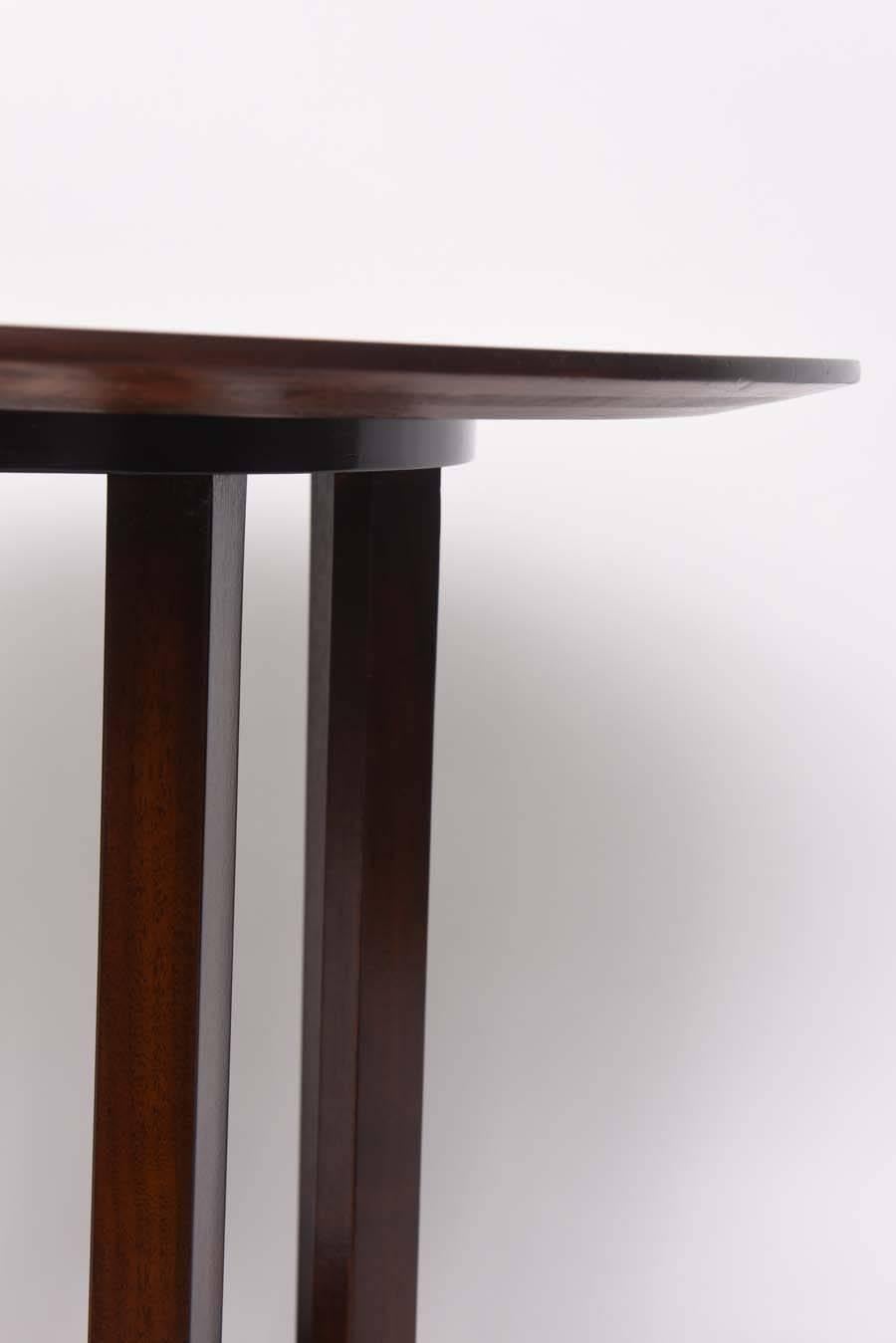 Mid-Century Modern Round Side Table in Walnut by Harvey Probber, 1960s 1