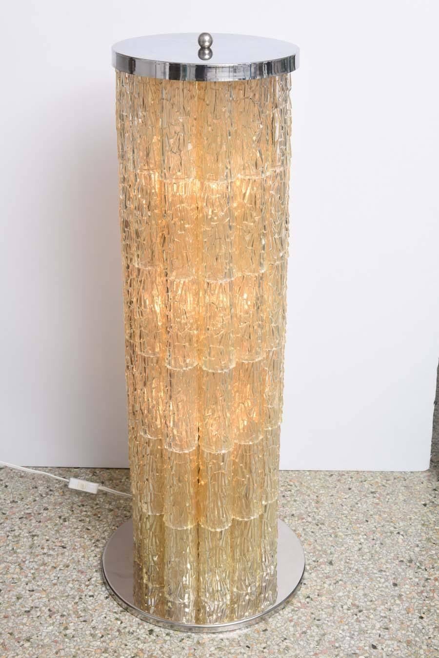 Mid-Century Modern Floor Lamp in Lucite and Polished Chrome, Italy, 1960s 2